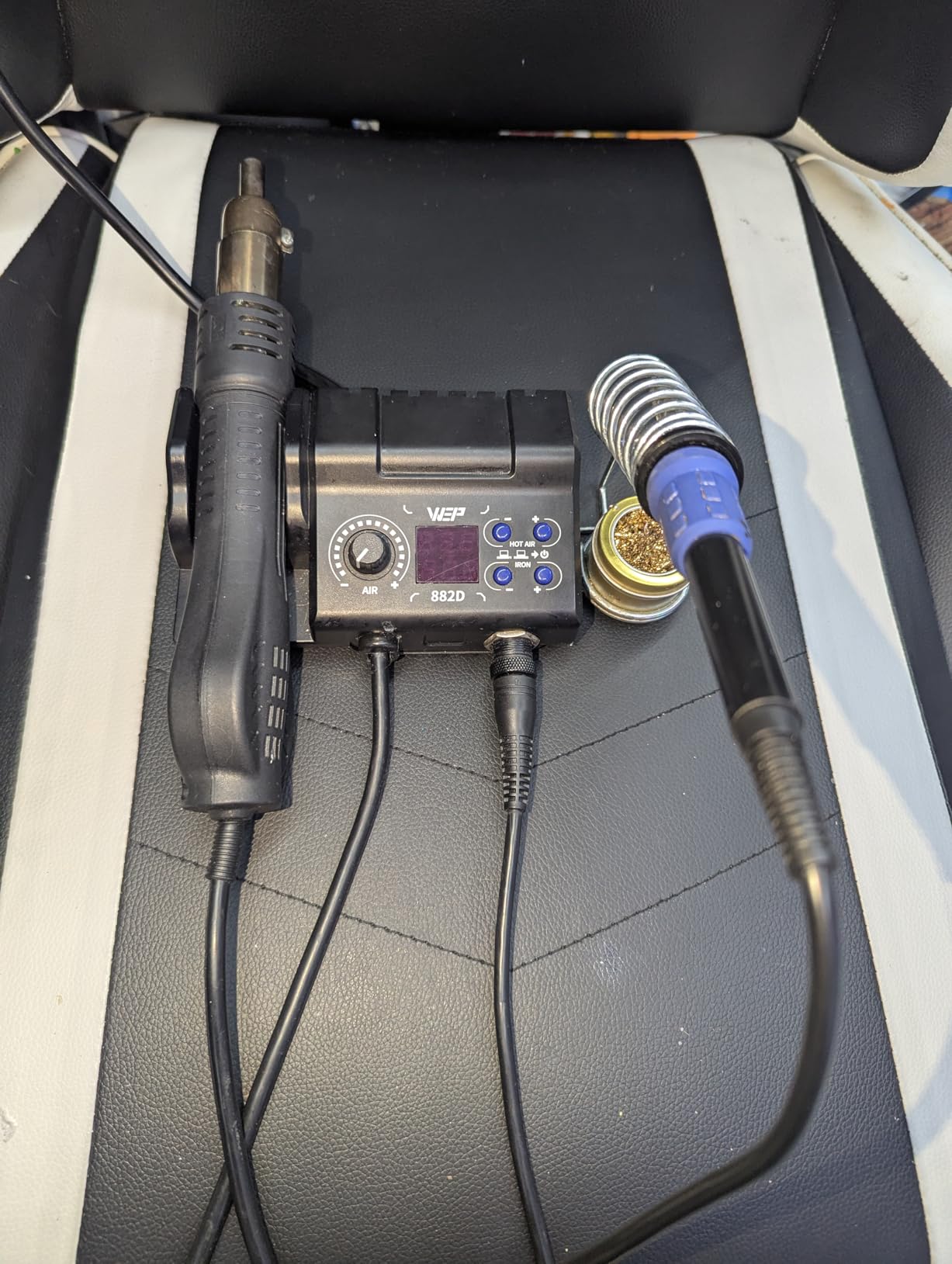 WEP 882D Soldering Iron Station 2-IN-1 SMD Hot Air Rework Station customer photo 1