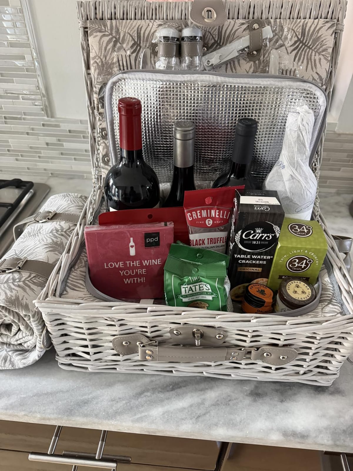Wicker Picnic Basket for 4 with Waterproof Picnic Blanket and Insulated Cooler, Willow Hamper for Camping, Outdoors, Photoshoot, or a Birthday, Valentine’s Day, Wedding Gift, Pink customer photo 1