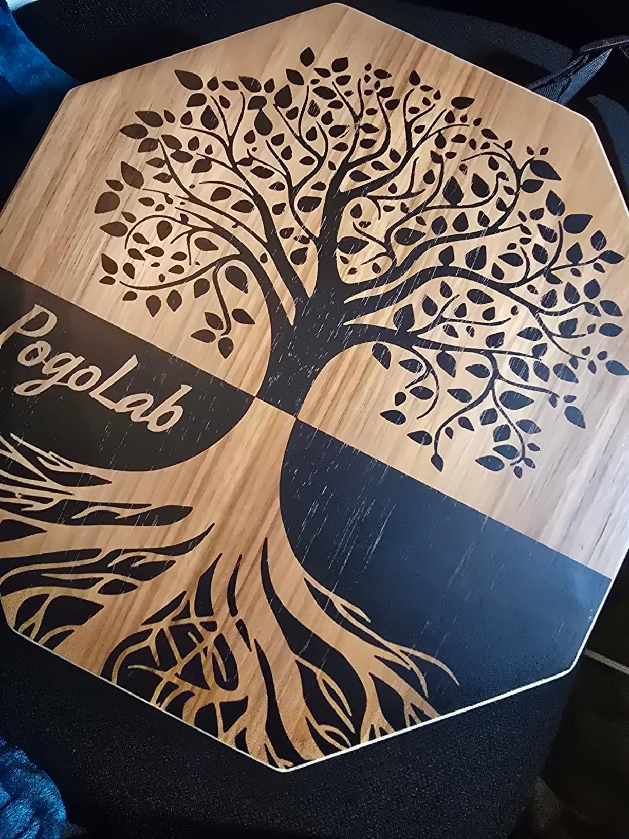 POGOLAB Two-tone Cajon, Portable Travel Wooden Drum with Adjustable Strap, Easy to Carry, Unique Appearance, Beautiful Percussion Instrument (Natural Brown) customer photo 1