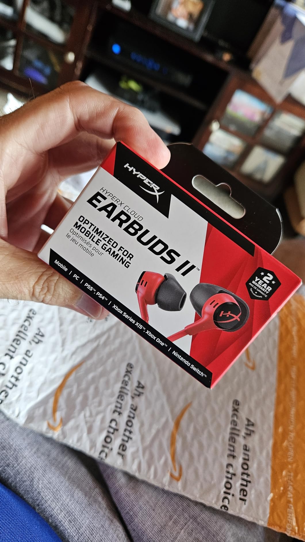 HyperX Cloud Earbuds II – 14mm Drivers, Four Eartips, Hard-Shell Carrying Case, Low-Profile 90° Plug, 3.5mm Plug, Built-in Microphone, Multi-Function Button, PC, Mobile, Nintendo Switch – Red customer photo 2