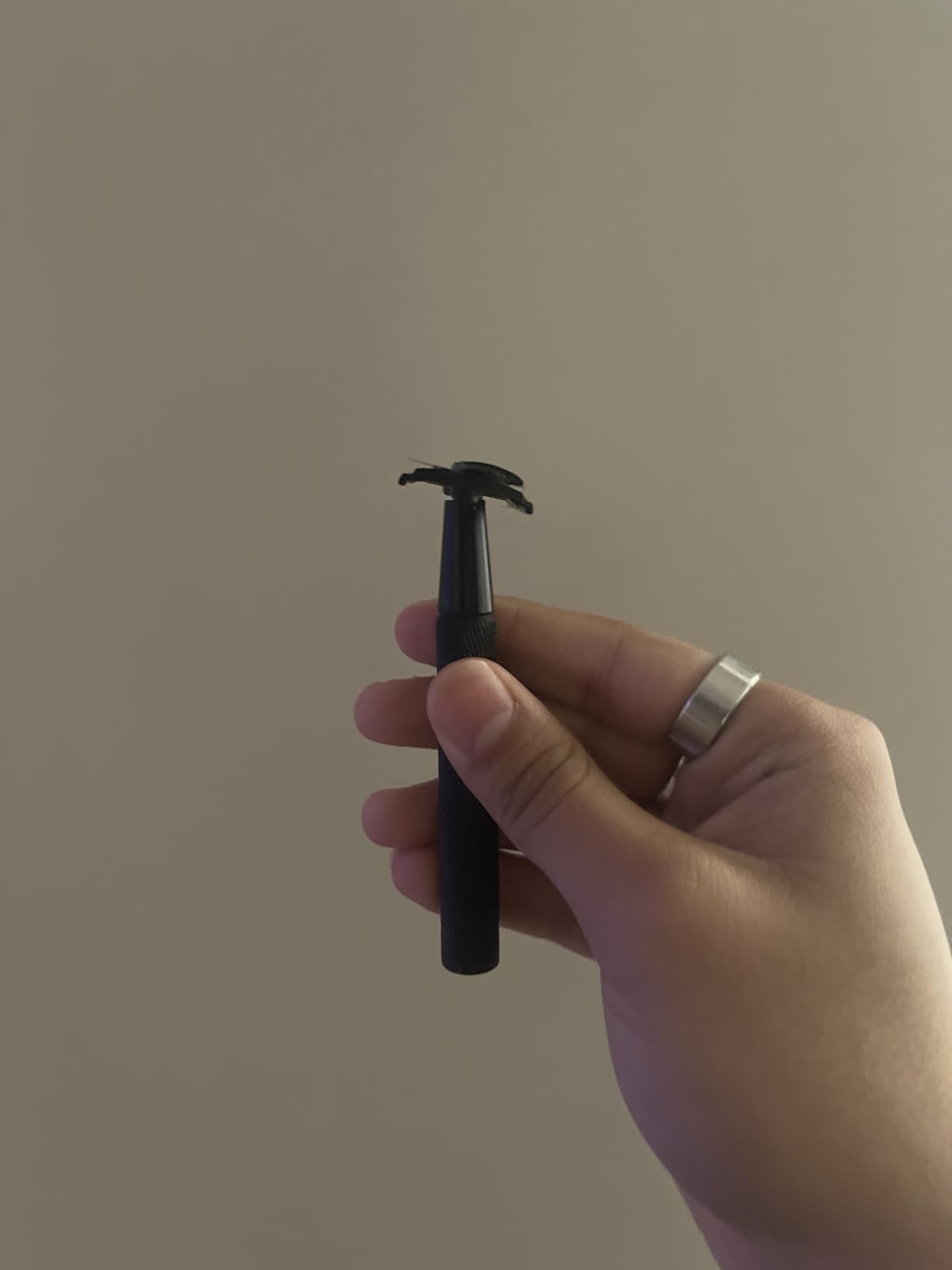 Matte Black Safety Razors for Men and Women, Reusable Single Blade Razor customer photo 2