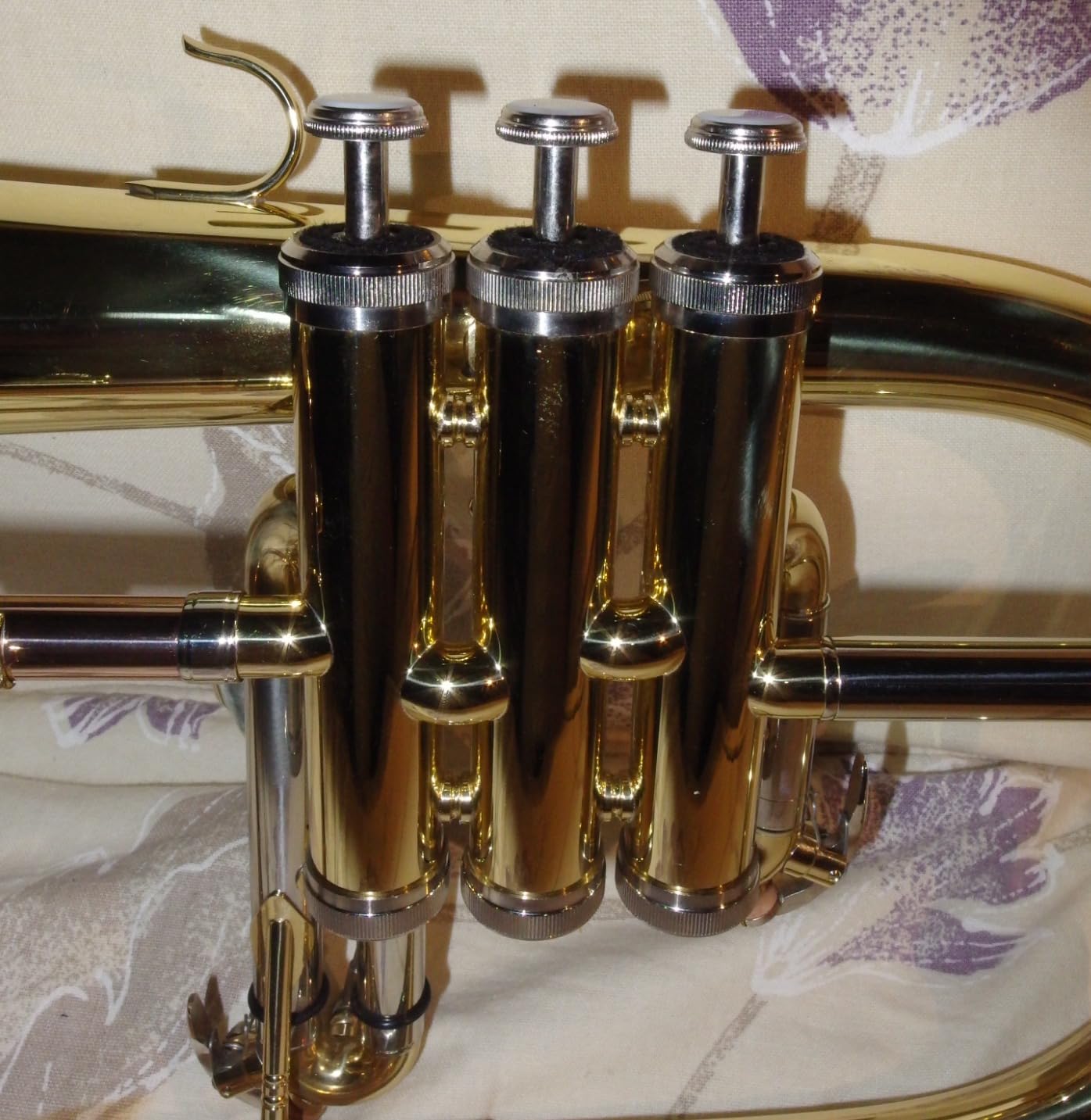 SFH-8336 brass flugelhorn 3 valve instrument with case flugel horn | durable stainless steel pistons 6 inch brass bell nickel silver outer slides 3rd valve slide trigger clear lacquer finish customer photo 1