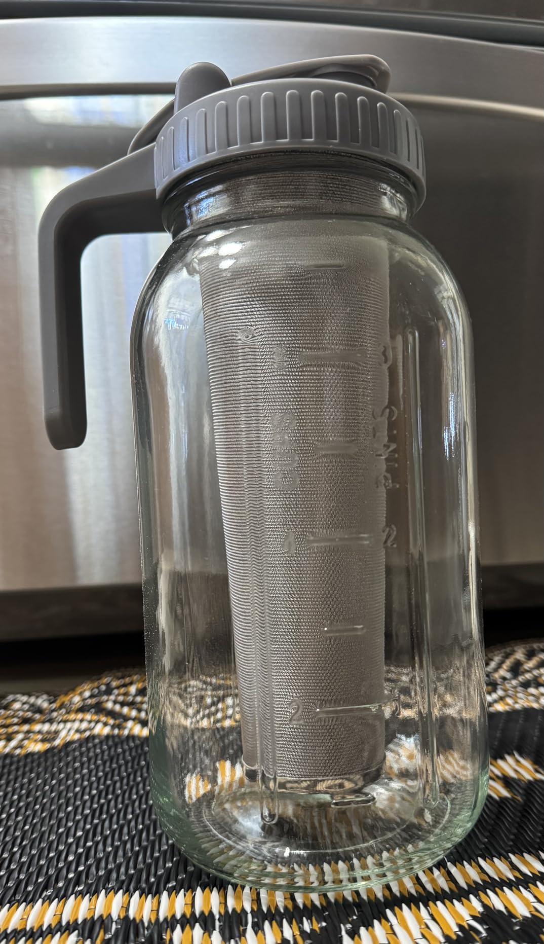 Cold Brew Coffee Maker Pitcher, 64 Oz Heavy Duty Wide Mouth Glass Mason Jar pour spout Lid with Stainless Steel Filter for Iced Coffee, Ice Lemonade, Fruit Drinks, Sun Tea customer photo 1