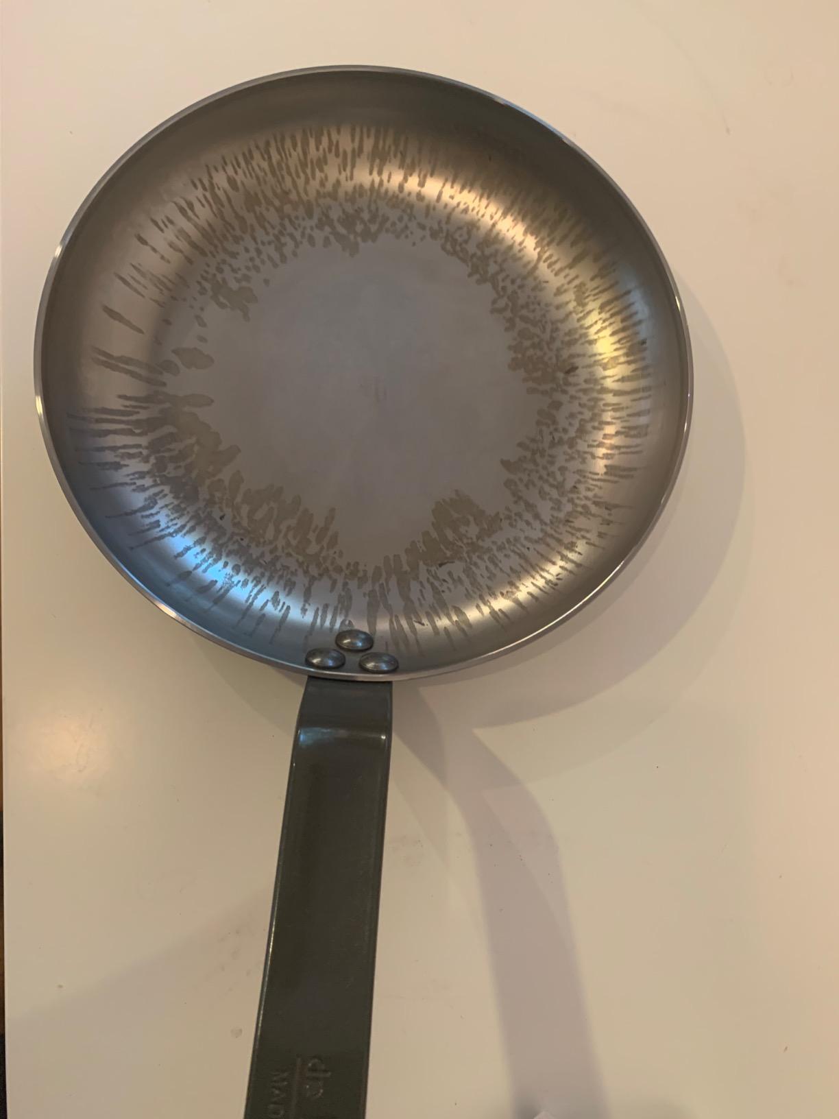 de Buyer MINERAL B Carbon Steel Omelette Pan - 8