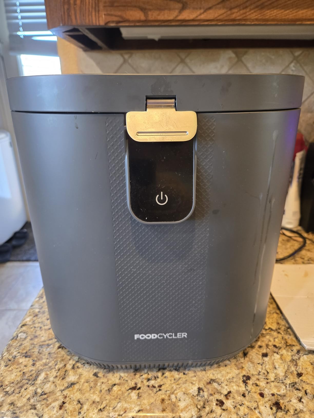 Food Cycler Eco 5 Award-Winning Kitchen Food Recycler | Indoor Composter Bin Alternative | Electric Countertop Food Disposer with Odorless 5L Indoor Food Waste Bin for Easy Waste Management | Grey customer photo 2