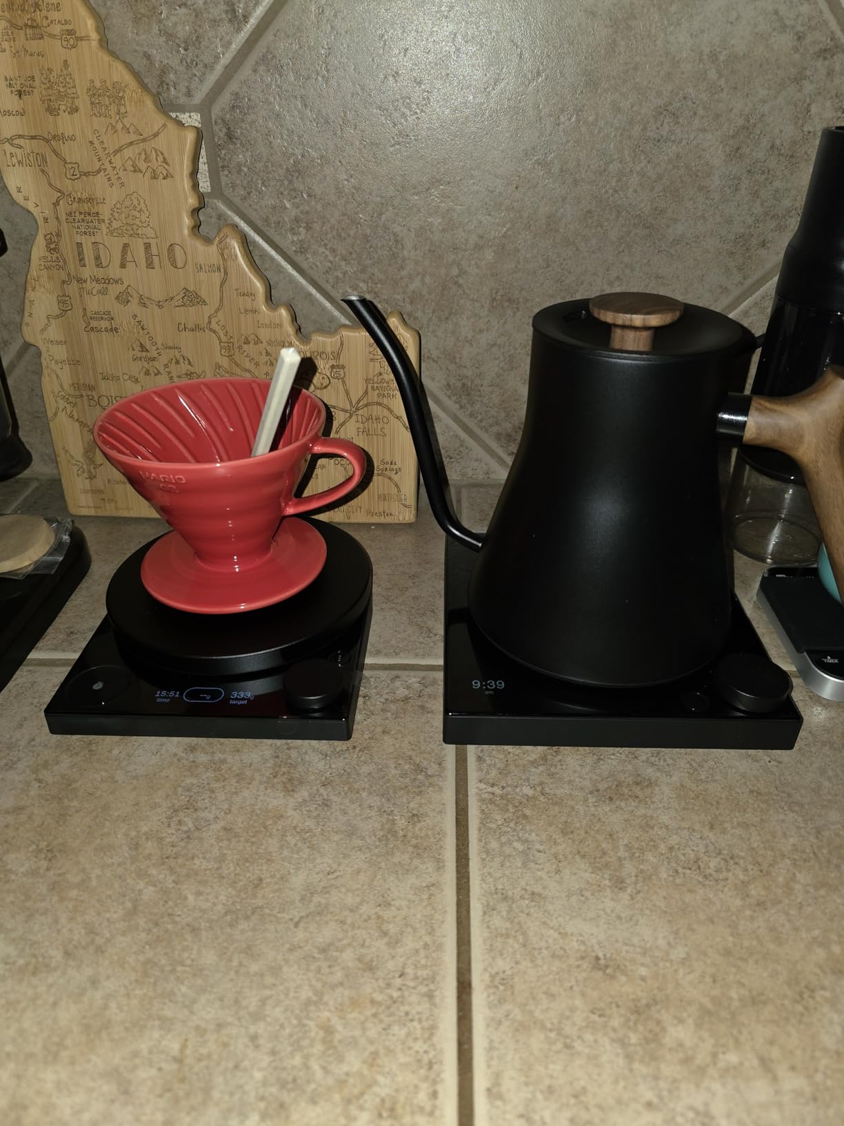 Fellow Tally Pro Coffee Scale with Timer, Espresso Scale, Brew Assist Mode | Guided Ratio Brewing for Pour Over, Drip & Barista, 0.1g Accuracy, 2500g Capacity, OLED Display, Rechargeable, Glass Top customer photo 2