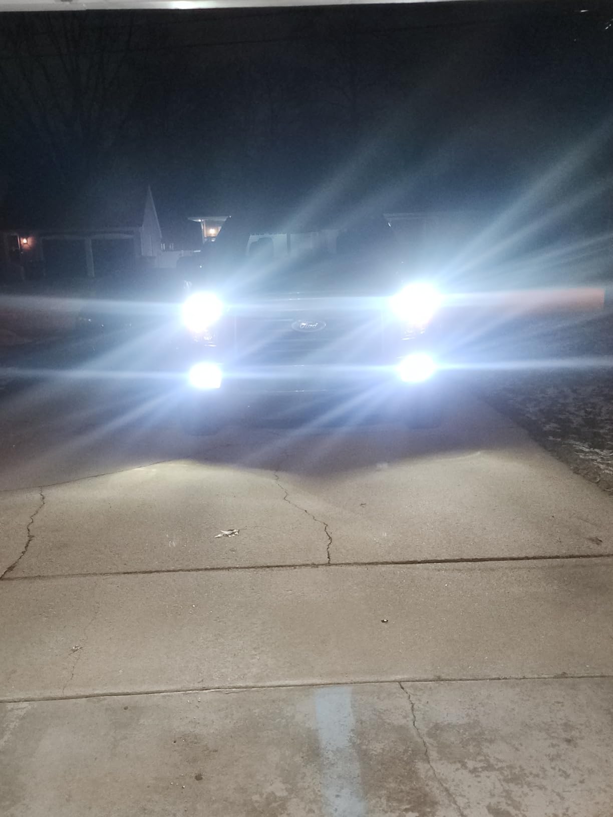 SEALIGHT 9145 H10 LED Fog Light Bulbs or DRL, 18000LM 800% Brightness 9140 H10 9145 LED Fog Lights LED Bulb for Car, 6500K Cool White 984 FT Strong Penetration, 60000 Hours Lifespan, Pack of 2 customer photo 1