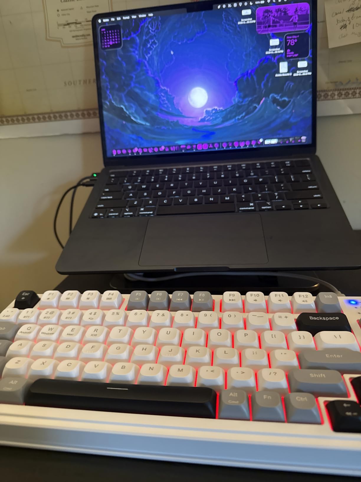 Adjustable Laptop Stand for Desk, Metal Laptop Riser Holder customer photo 1