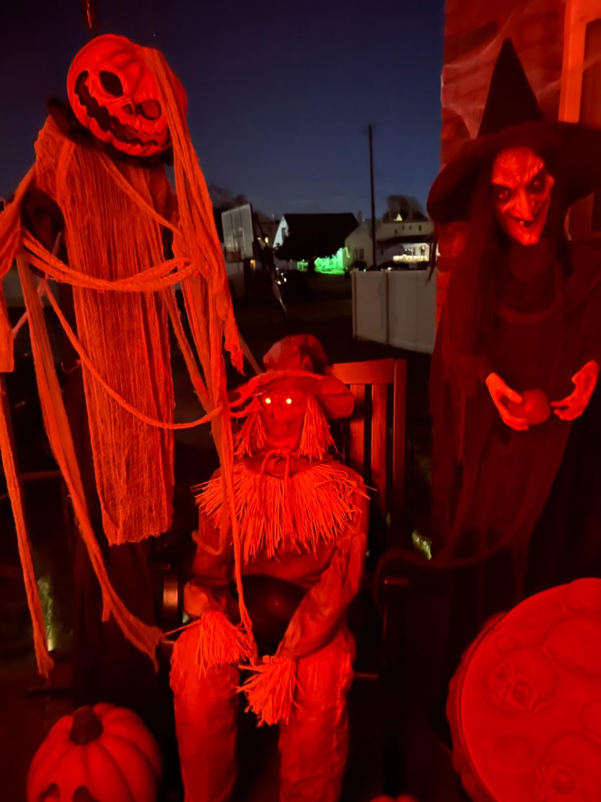 Spirit Halloween 4 Ft 6 In Scary Sitting Scarecrow Animatronic, Multicolor customer photo 1