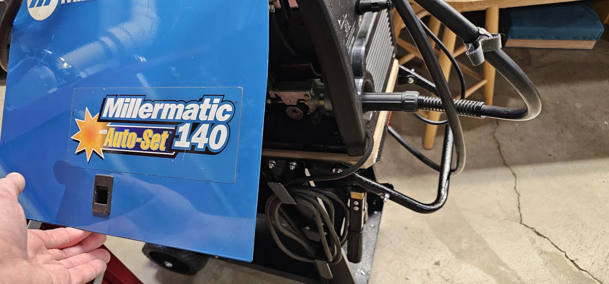 VEVOR Welding Cart, 3-Tier Welder Cart Heavy Duty 400 LBS Weight Capacity | 360° Swivel Wheels, 2 Tank Storage Safety Chains, Rolling MIG Welder Cart for TIG, ARC, MMA, Plasma Cutter Welding Machine customer photo 2