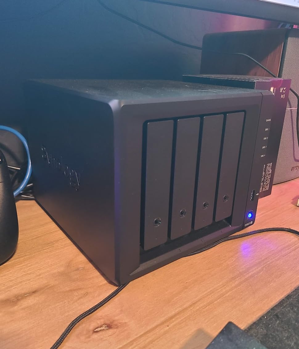 4-Bay DiskStation DS925+ (Diskless) customer photo 1