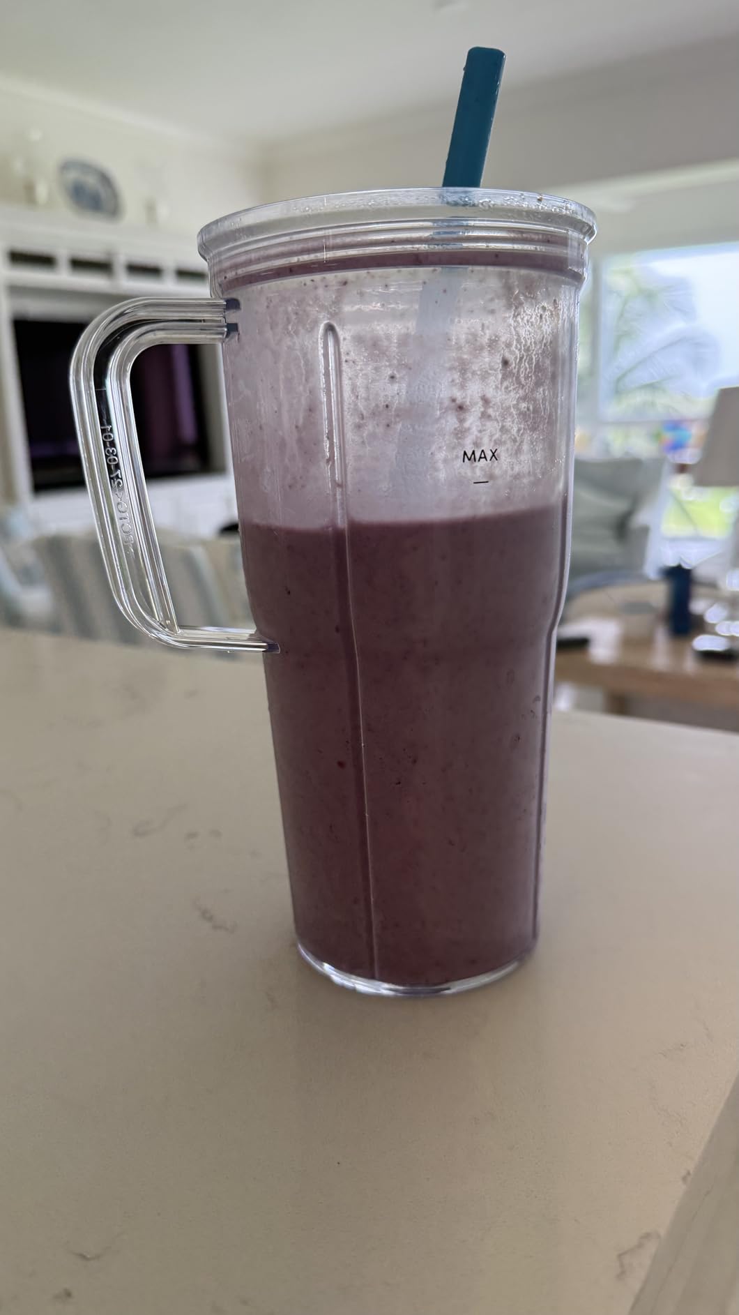nutribullet® Ultra Personal Blender, 1200W, for Smoothies Shakes & Protein - Quietest Single-Serve Blender with Titanium Coated Blades, 3 BPA-Free Cups (32oz + 24oz), To-Go Lids, Dishwasher Safe, Gray customer photo 2