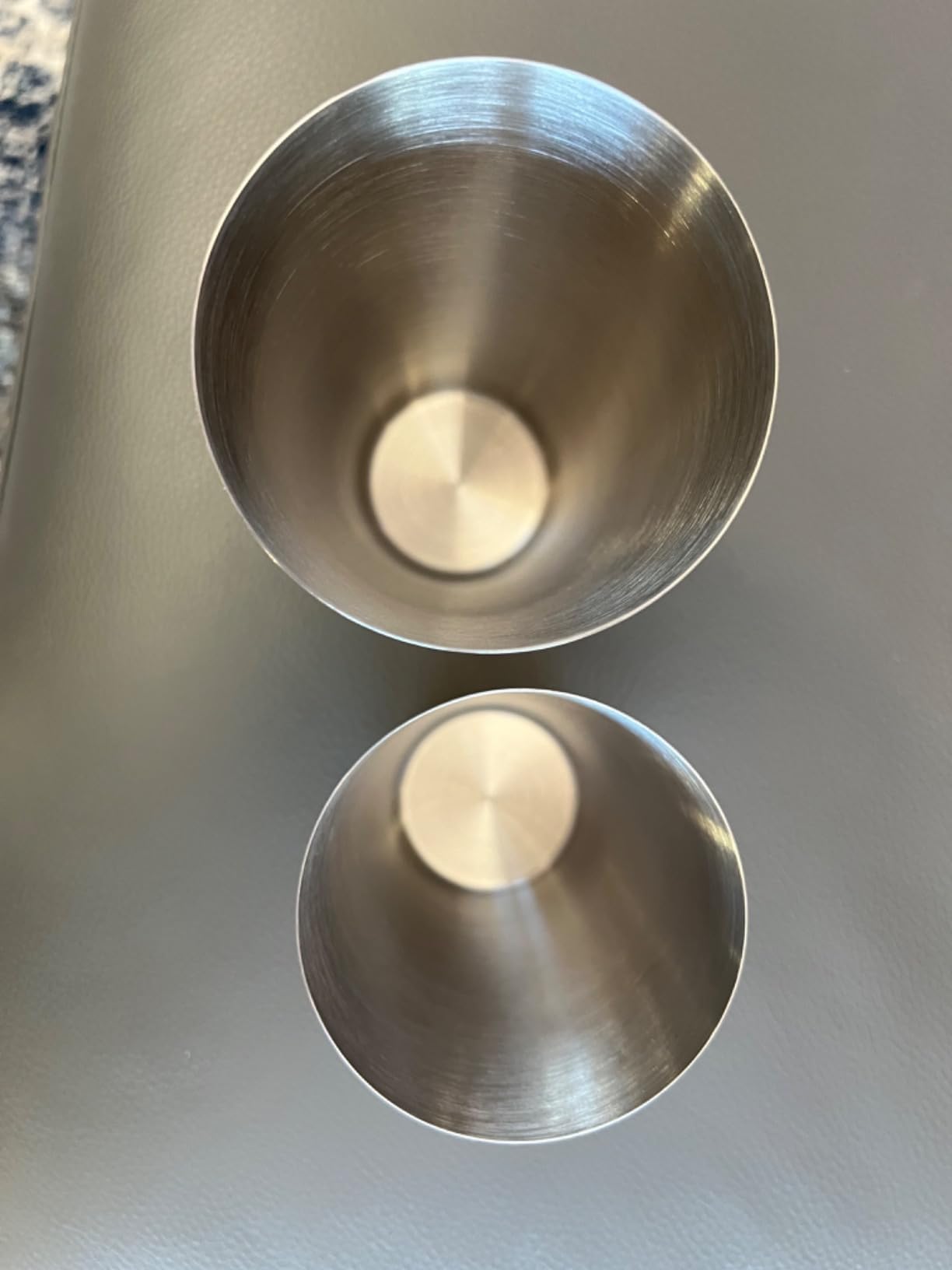 WOTOR Boston Cocktail Shaker Set, 18 oz & 28 oz Stainless Steel Weighted Shaker Tins, Metal Martini Shaker Drink Mixer for Bartending, professional Bar Tools for Bartender (Silver) customer photo 1