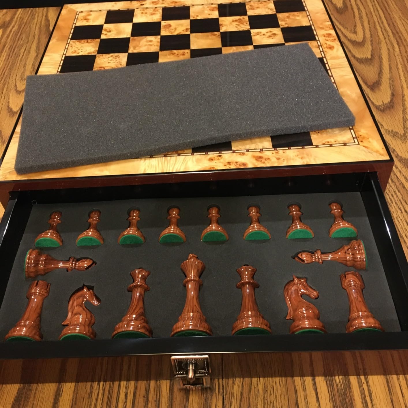 AMEROUS 17 inches Wooden Chess Set with High Polymer Weighted Chess Pieces / 2 Built-in Storage Drawers / 2 Extra Queens / 3.75'' King customer photo 1