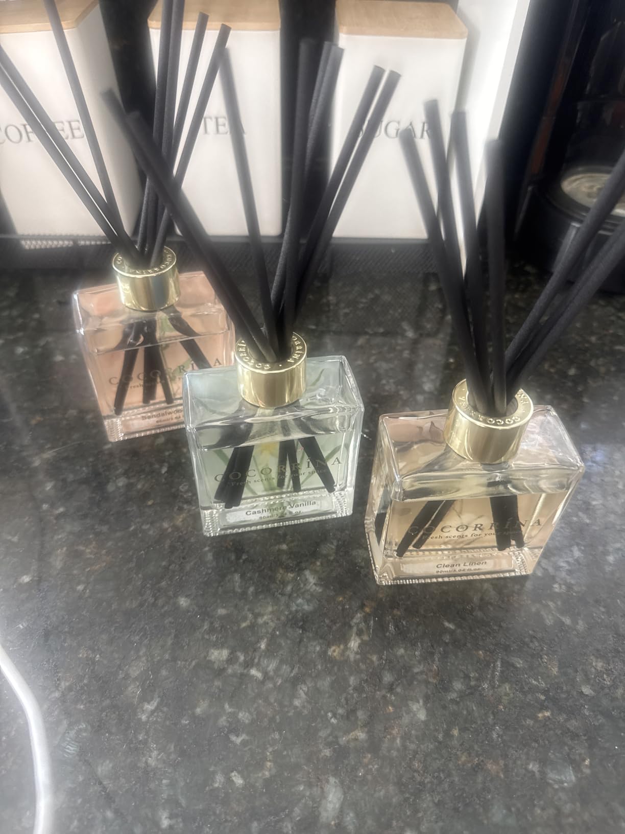 COCORRÍNA Reed Diffuser Set of 3-3 Pack/ 3.04 Fl.oz Diffuser with 24 Sticks Cashmere Vanilla/Sandalwood Rose/Clean Linen Reed Diffuser for Home Bathroom Office Decor customer photo 1