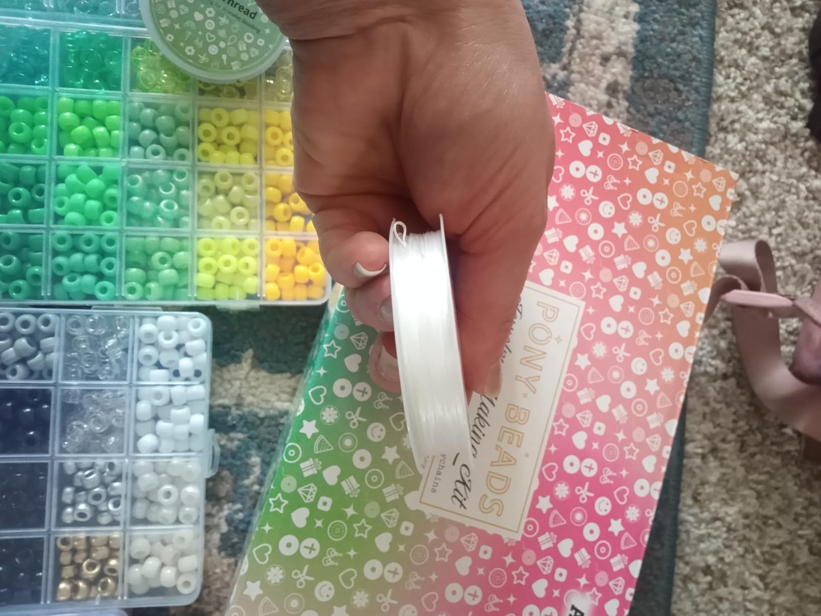 5 Boxes Bracelet Making Kit Pony Beads, 96 Colors 3500Pcs Kandi Beads for Bracelets with 800Pcs Letter Bead Friendship Bracelet Rave Accessories Craft Kits for Kids Adults Keychain Jewelry Making customer photo 2