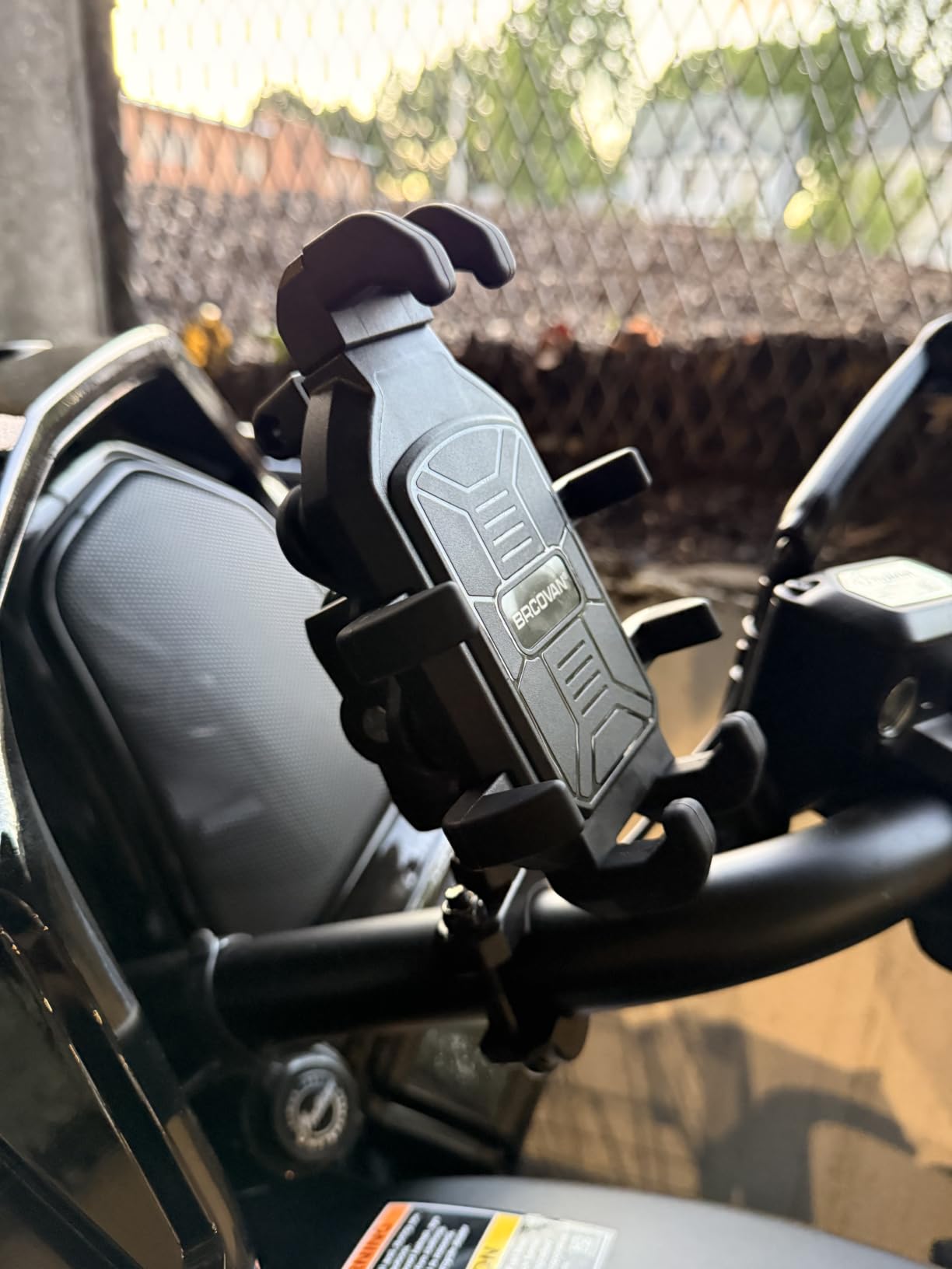 BRCOVAN Motorcycle Phone Mount Holder with Vibration Dampener customer photo 2