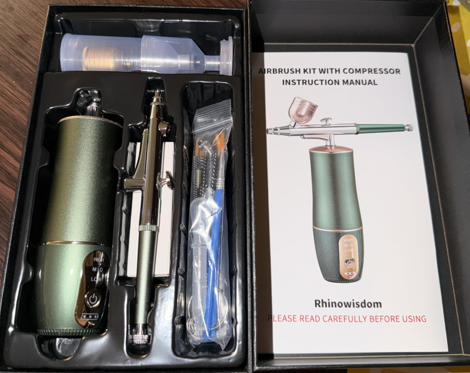 Airbrush Kit with Compressor, Rechargeable Portable Cordless Air Brush Set, Handheld Airbrush Gun Set for Nail Art, Makeup, Painting, Cake Decor customer photo 1