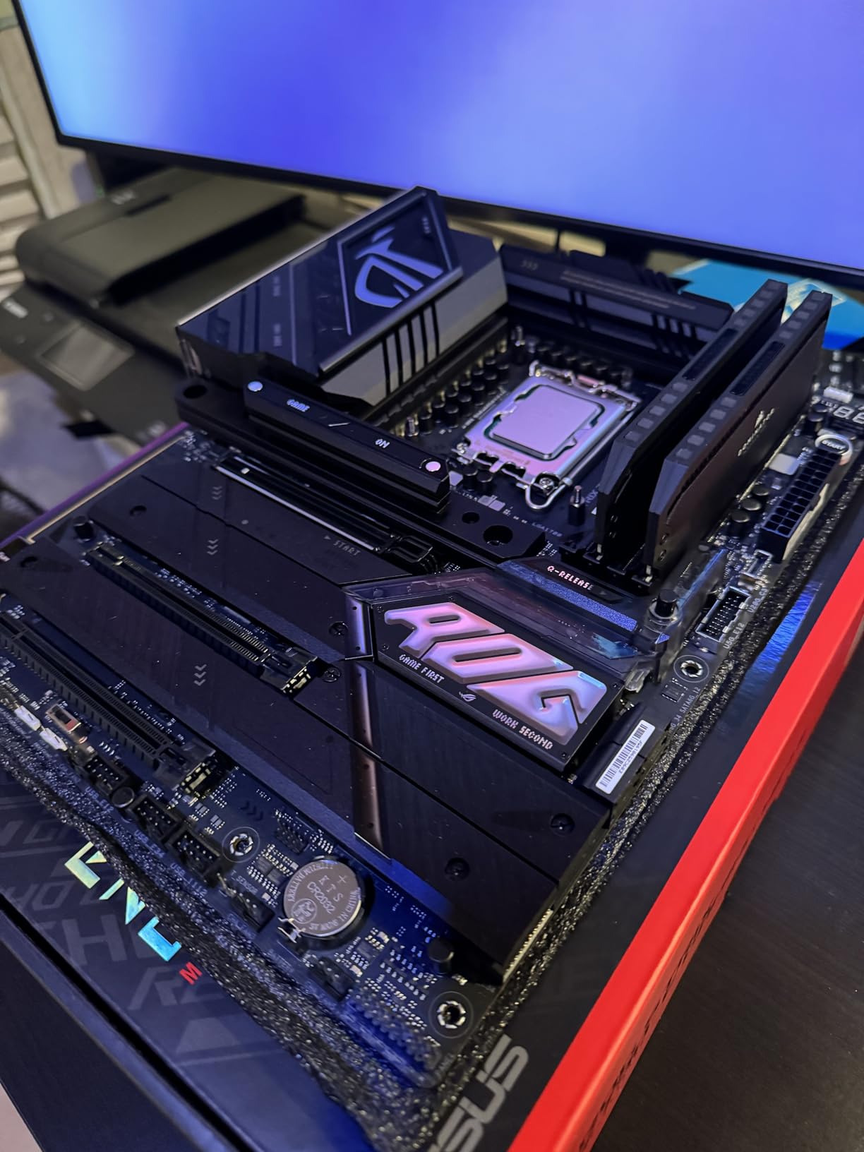 ASUS ROG Strix Z790-E Gaming WiFi II LGA 1700(Intel 14th & 13th & 12th Gen)ATX gaming motherboard(DDR5,PCIe 5.0,2.5 Gb LAN,5XM.2 slots,PCIe 5.0 x16,WiFi 7 front-panel connector with PD 3.0 up to 30W) customer photo 1