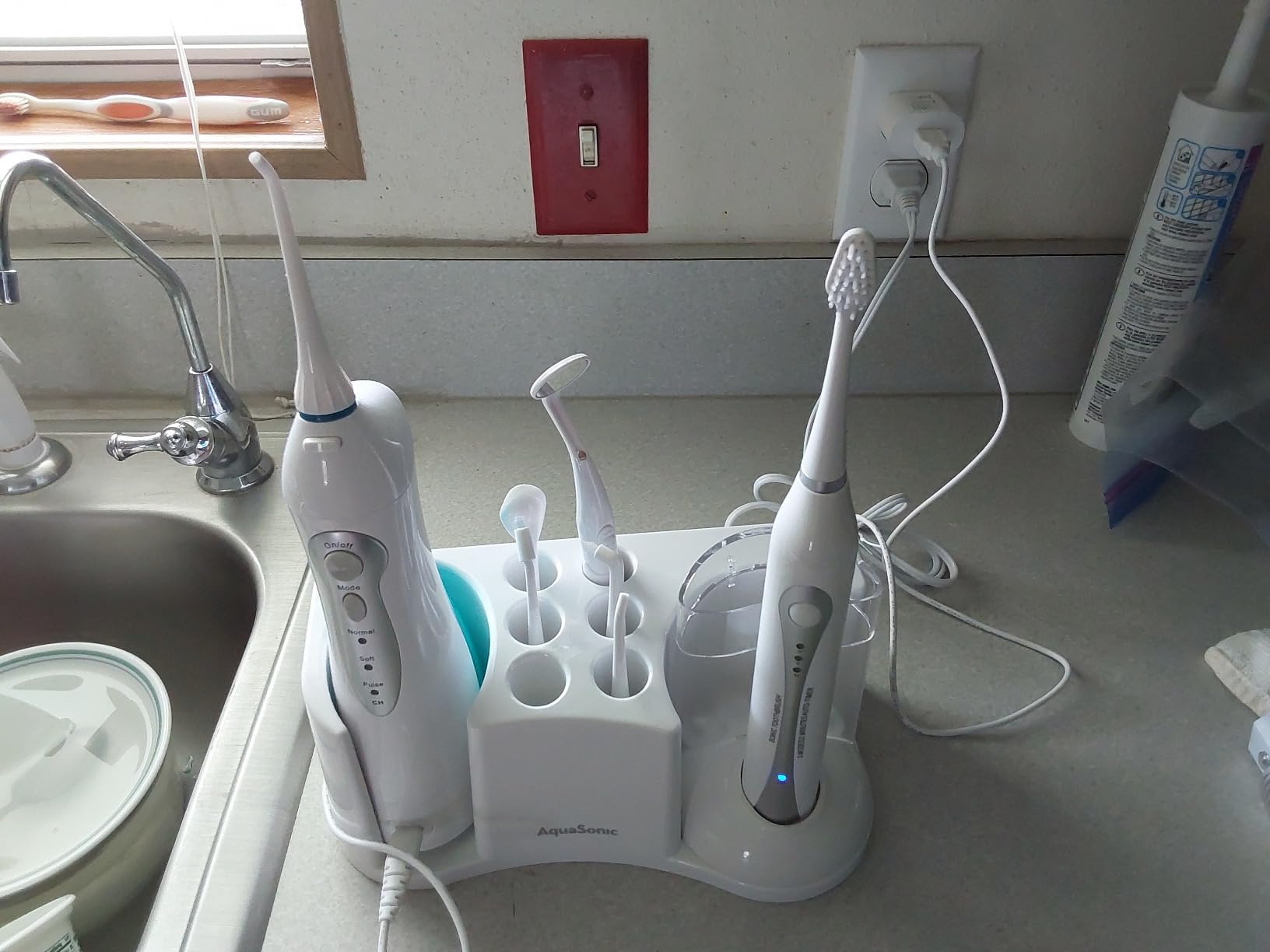 AquaSonic Home Dental Center Rechargeable Power Toothbrush & Smart Water Flosser - Complete Family Oral Care System - 10 Attachments and Tips Included - Various Modes & Timers (Black) customer photo 2