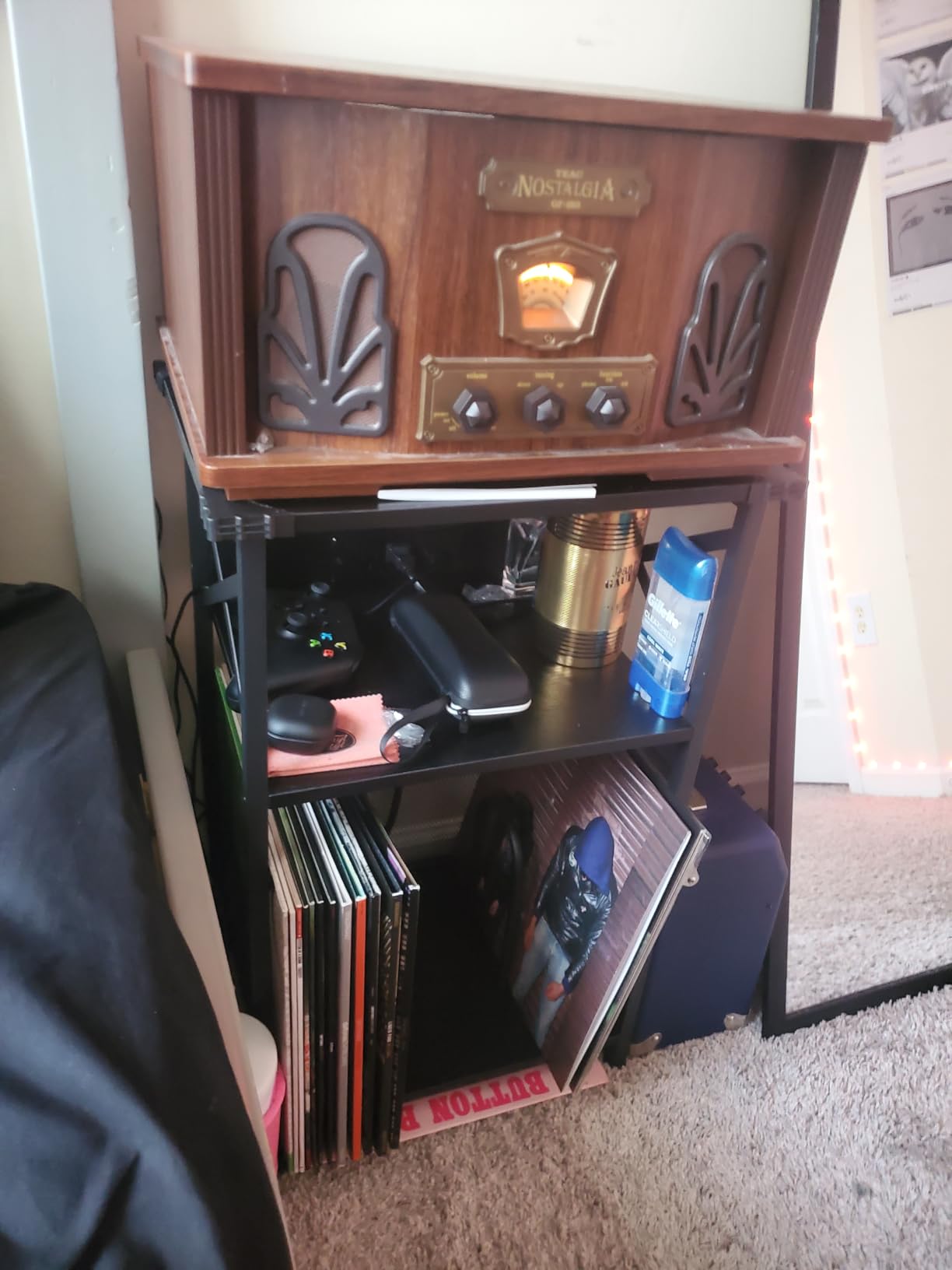 AMHANCIBLE Record Player Stand with Charging Station, Vinyl Record Storage customer photo 1