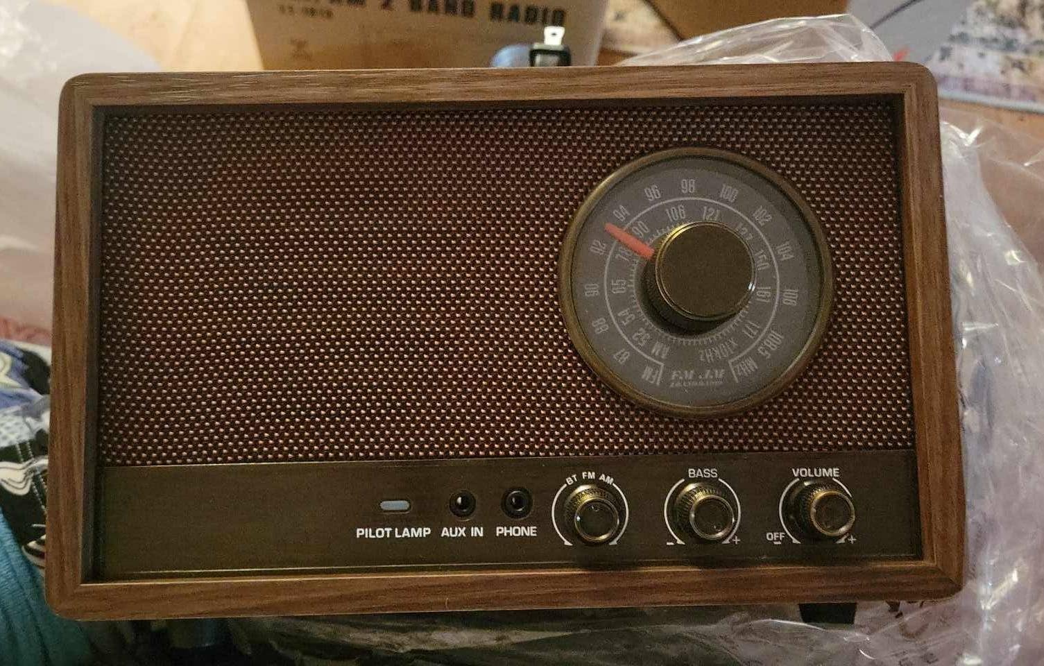 LEOTEC AM FM Radio,Retro Wood Table Radio,Portable Bluetooth Speaker Plug in Wall,Best Reception with AUX,Headphone Jack,Bass Control,Great for Home,Outdoor,Brown customer photo 2