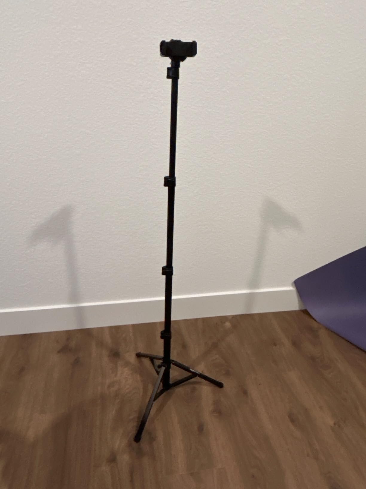 Ulanzi TT43 Extendable Photography Light Stand, Adjustable 6.23ft Aluminum Tripod, Reversible Portable Studio Lighting Tripod for Continute Output Lighting/Strobe Light/Webcams/Cameras/Softbox customer photo 1
