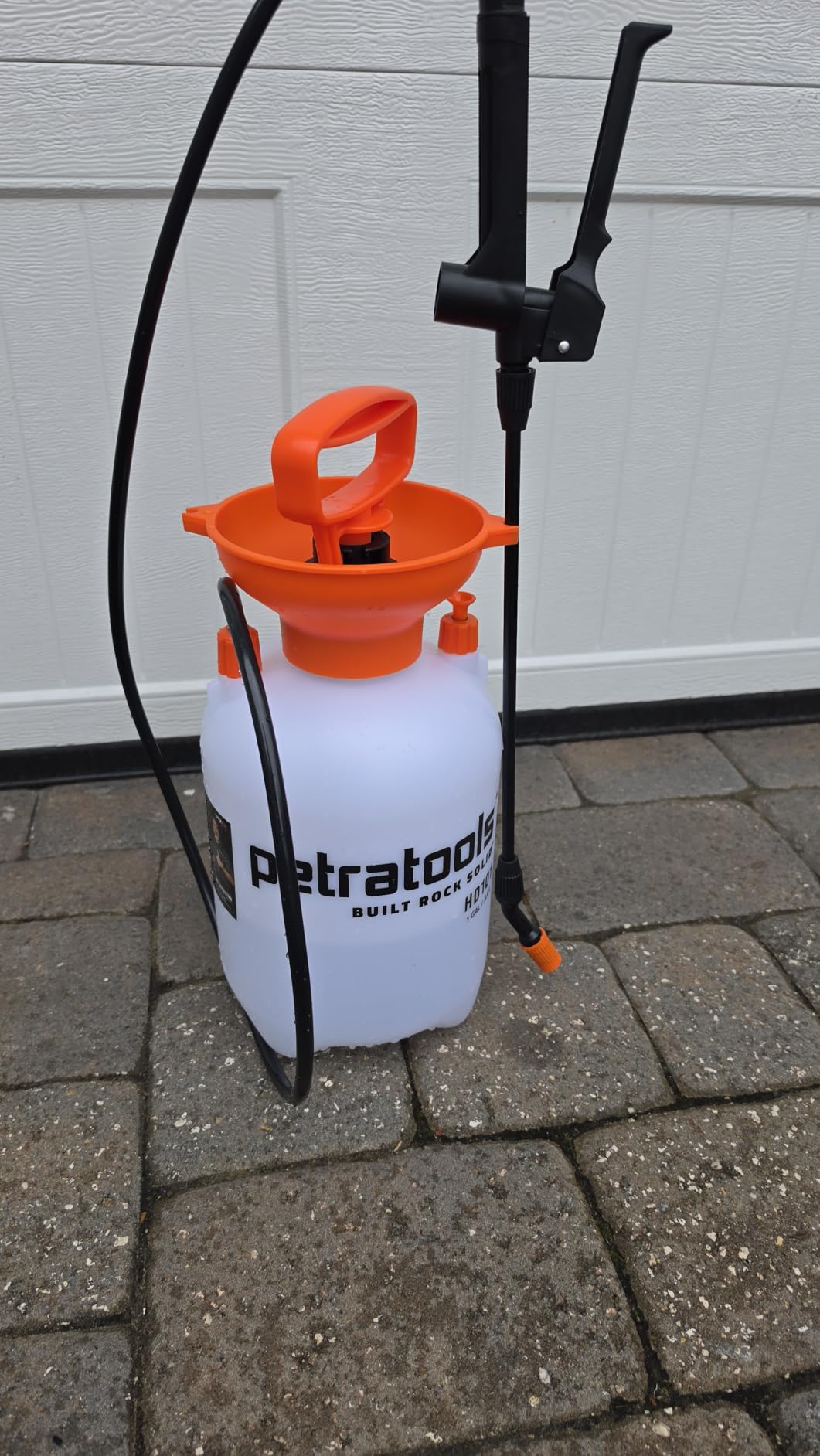 PetraTools HD101 Garden Pump Sprayer, 52-in Long Hose & 2 Nozzles, 1 Gallon customer photo 2