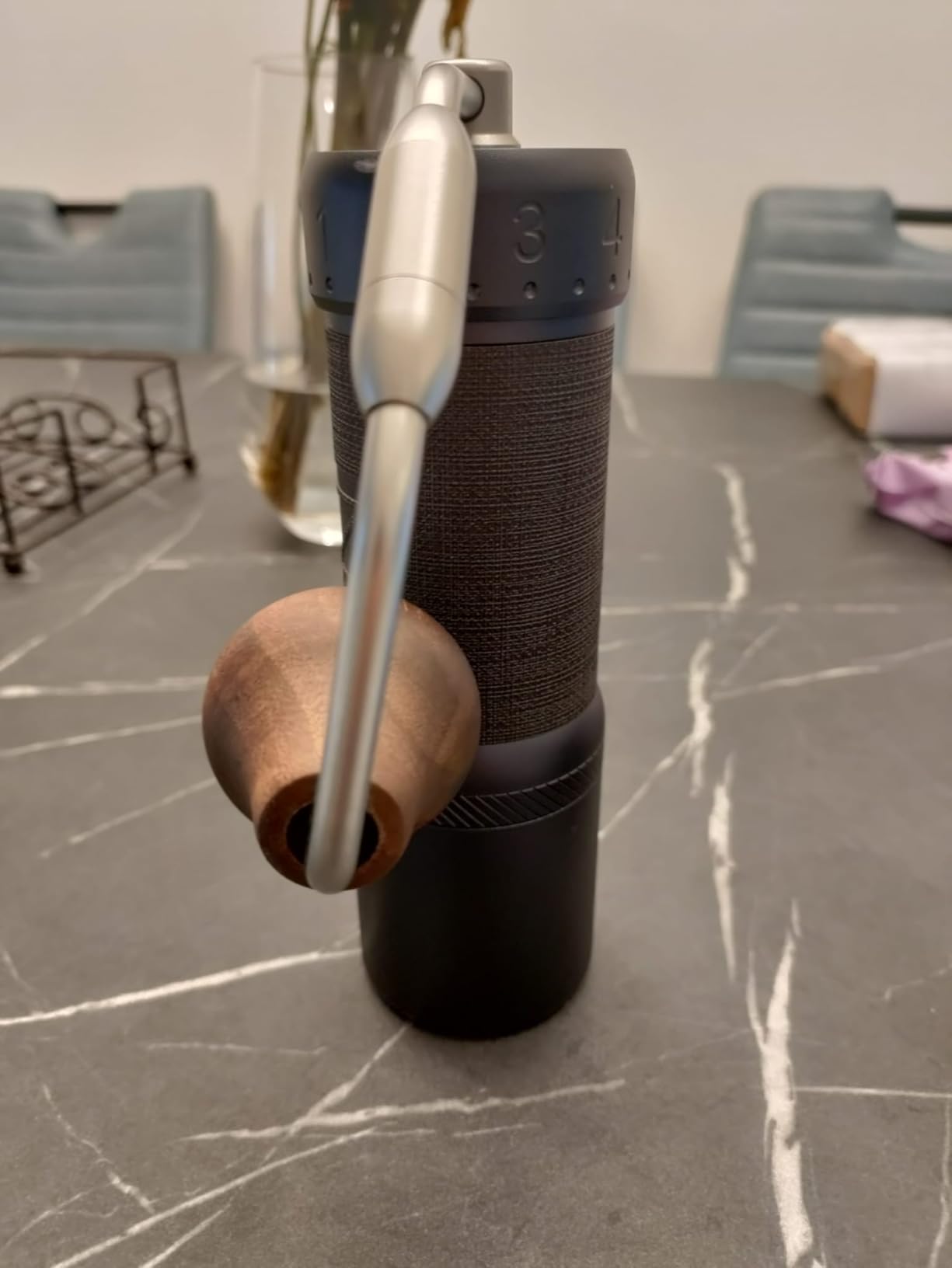 1Zpresso J-Ultra Manual Coffee Grinder Iron Gray, Conical Burr, Foldable Handle, Magnet Catch Cup Capacity 40g, Numerical Adjustable Finely Setting, Faster Grinding Efficiency Ideal for Espresso customer photo 2