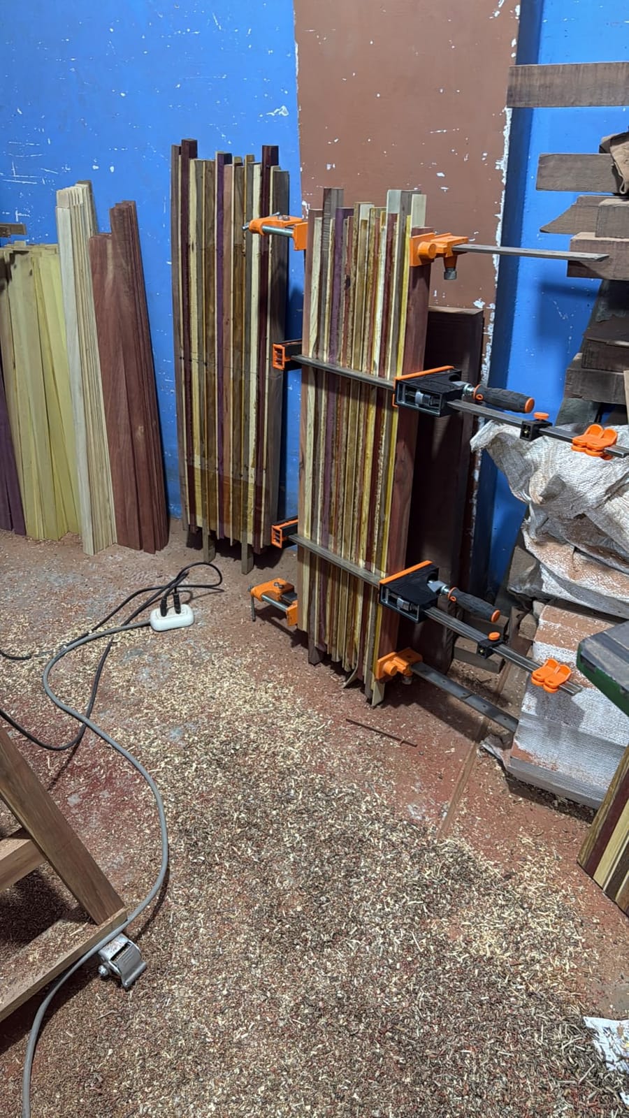 WEN Parallel Clamp Kit with Two 24-Inch Clamps, Two 50-Inch Clamps, and Framing Kit (CLP14A) customer photo 1
