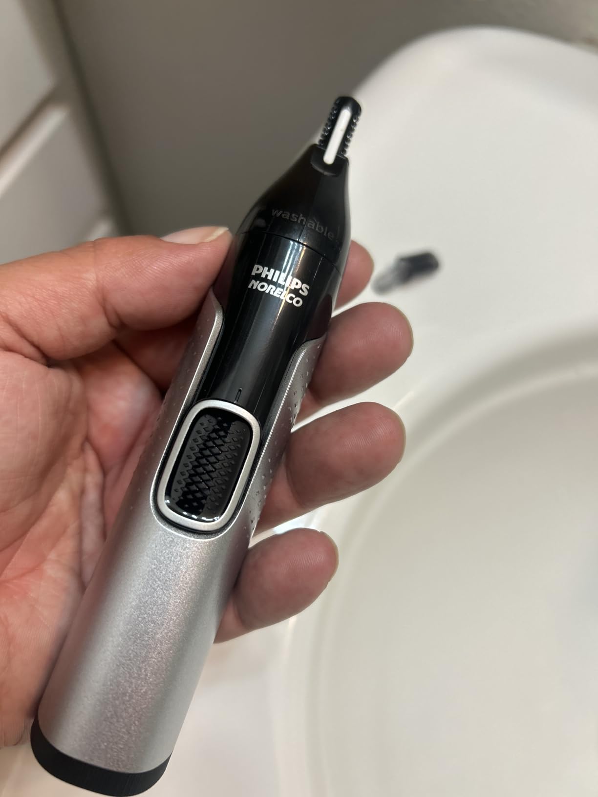 Norelco Philips Nose Trimmer 5000 for Nose, Ears, Eyebrows & Details customer photo 2