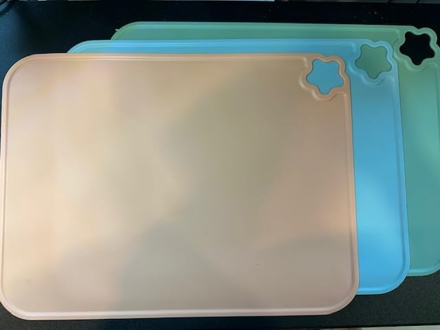 Silicone Placemat for Toddles Kids Non-Slip Reusable Portable Kids Placemats for Dinning Table Heat Resistant Placemats, Baby Placemat Stain Resistant Silicone Mat for Dining Table 3 Pack customer photo 2