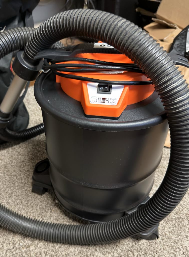 LIGO Ash Vacuum, Pellet Stove Vacuum Cleaner with Blower Function, 3.3 Gallon 1000W, Washable Fliter and HEPA Fliter, with 3 Swivel Casters,Ash Dust Collector for Pellet Stoves, Fireplaces customer photo 2