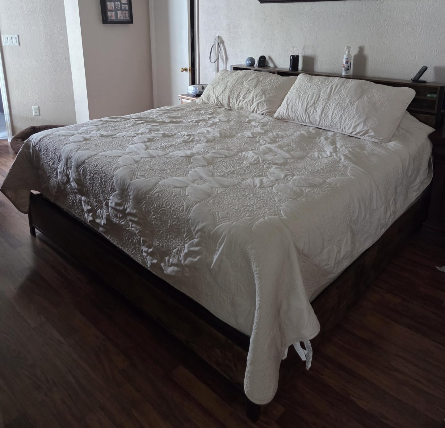 Bedsure Quilt Queen Size Bedspread, Thin Comforter, Cream Yellow Coverlet | Ultra-Soft Cloud-Like Prewashed Bedding, Leaf Pattern, Stitch-Free Quilt-Tech, Pet-Friendly, Machine Washable, 90x96in, 3 Pcs customer photo 1