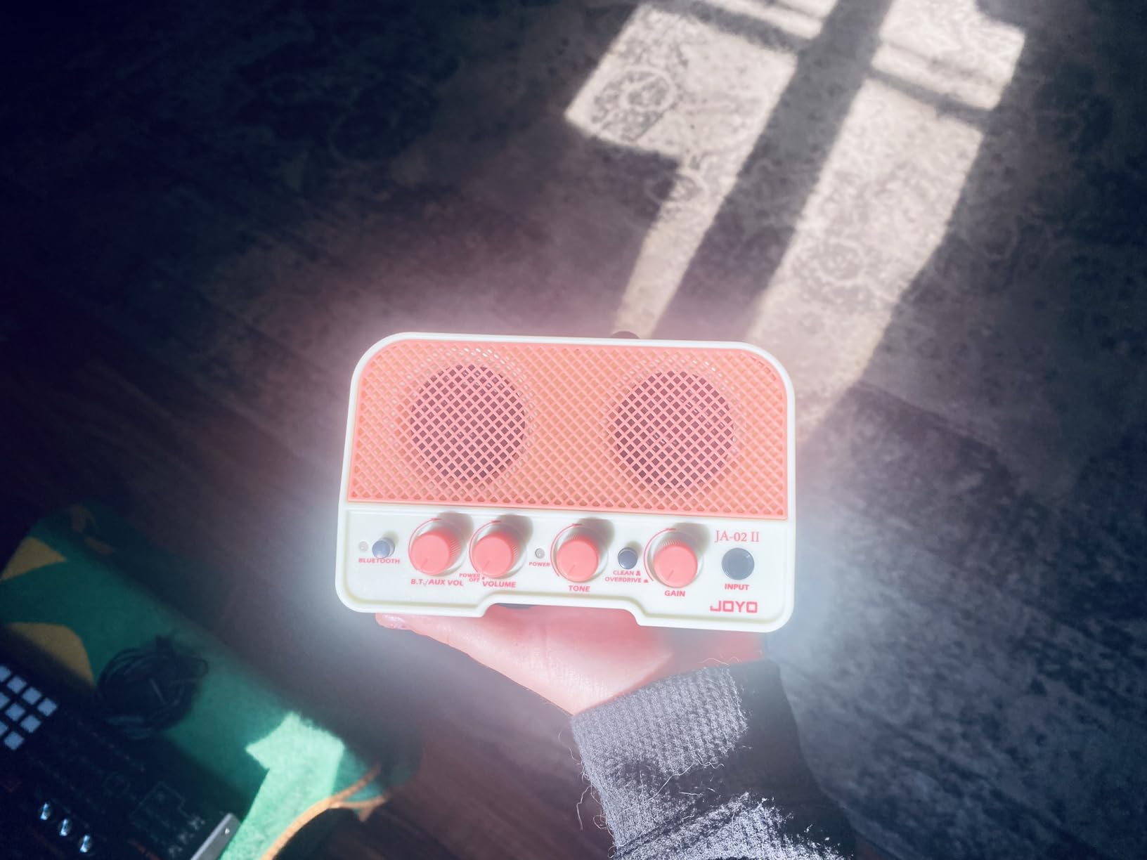JOYO 5W Mini Guitar Amp Portable Electric Guitar Practice Amplifier with Bluetooth 5.0, Clean/Overdrive Channels, Rechargeable Battery, AUX & Headphone Out (JA-02 II Black) customer photo 2
