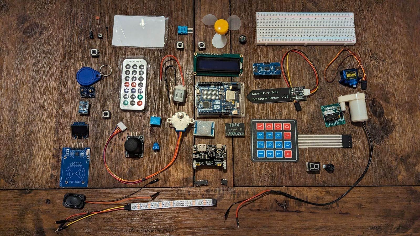 SunFounder Elite Explorer Kit with Original Arduino Uno R4 WiFi, RoHS Compliant, Bluetooth IoT ESP32 IIC LCD1602 OLED, Super Starter Kit, Online Tutorials & Video Courses for Beginners & Engineers customer photo 1
