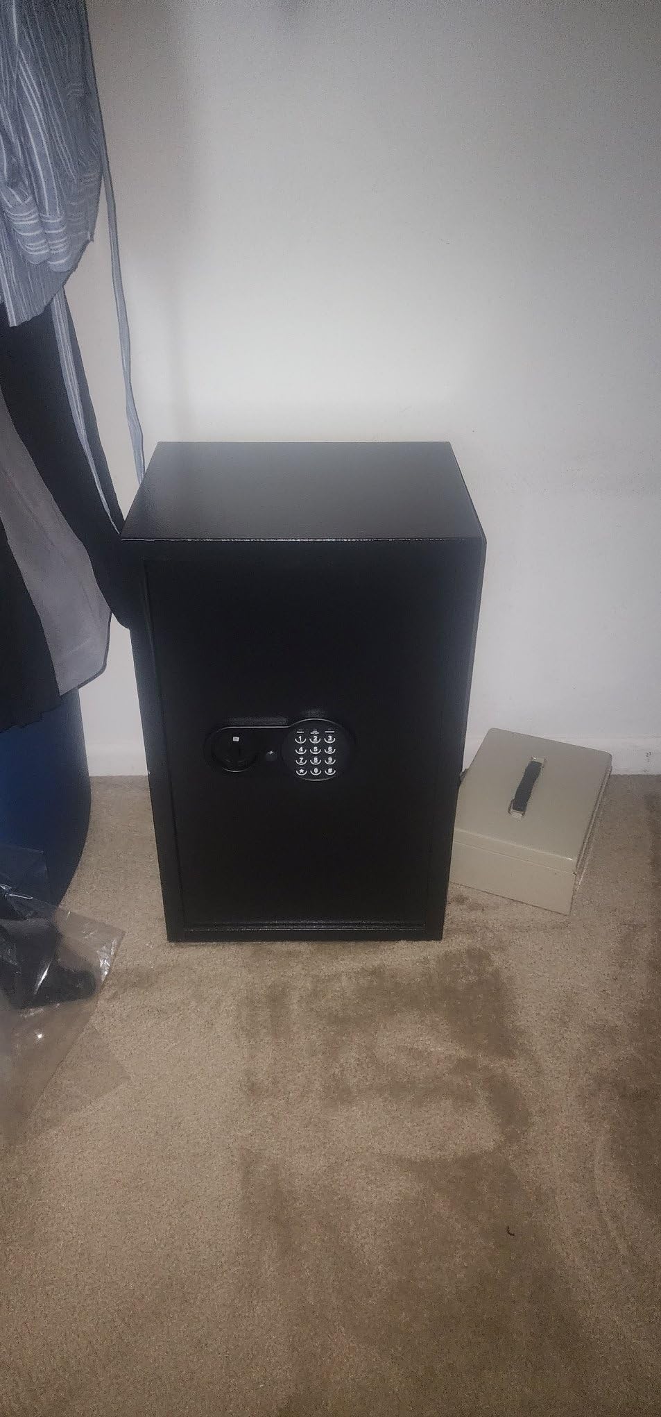 Mitlvge 23.62'' Tall Extra Large Home Safe Box, Safe with Fireproof Waterproof Document Bag, Digital Keypad and 3 Removable Steel Shelves, Security Box for Money Medicines Jewelry Valuables customer photo 2