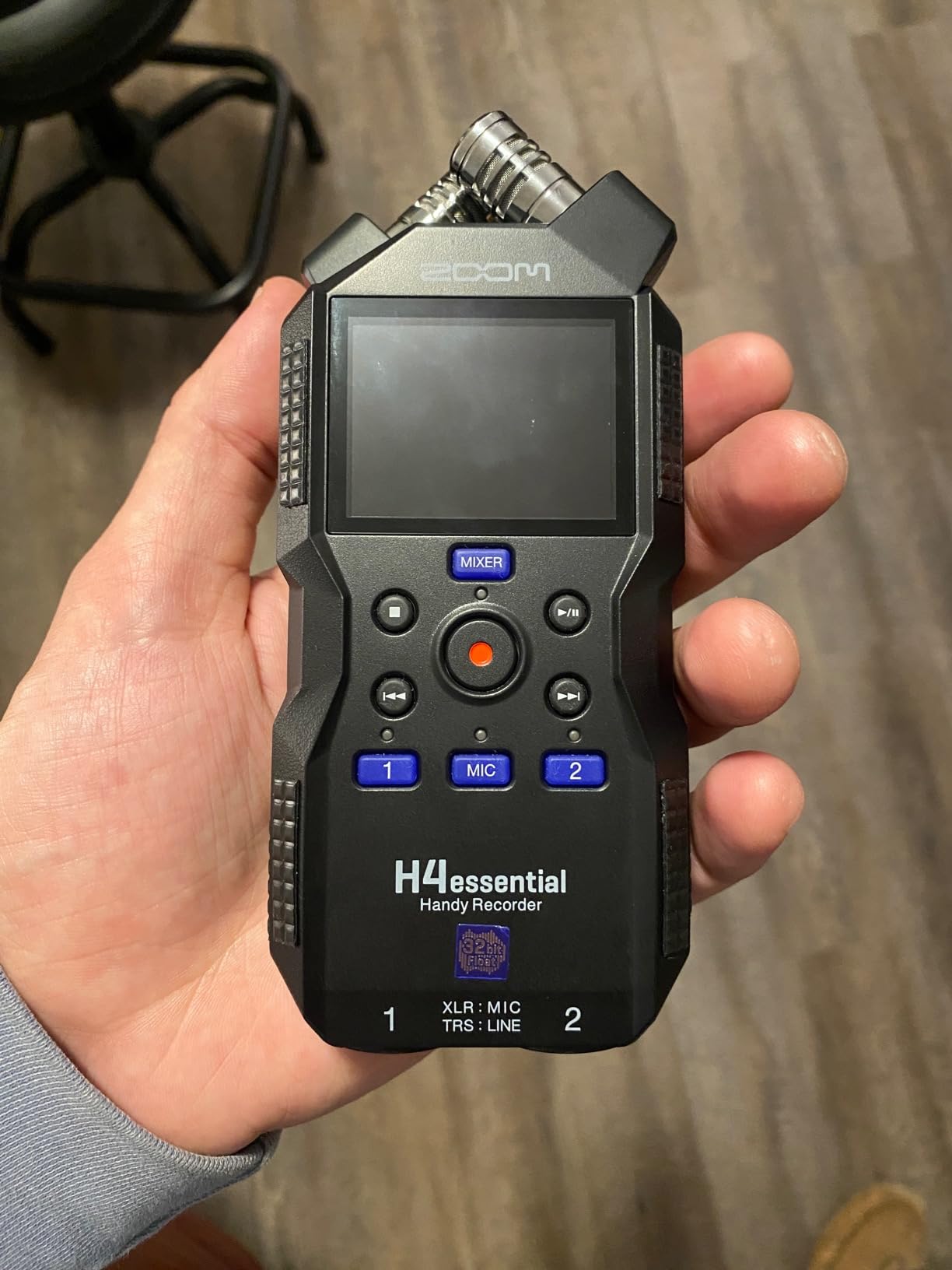 Zoom H4 Essential Handheld Recorder for Musicians, Podcasters & Filmmakers | Clip-Free Audio with 32-Bit Float, 4 Tracks, Stereo Mics, 2 XLR/TRS Inputs, USB Audio Interface customer photo 2