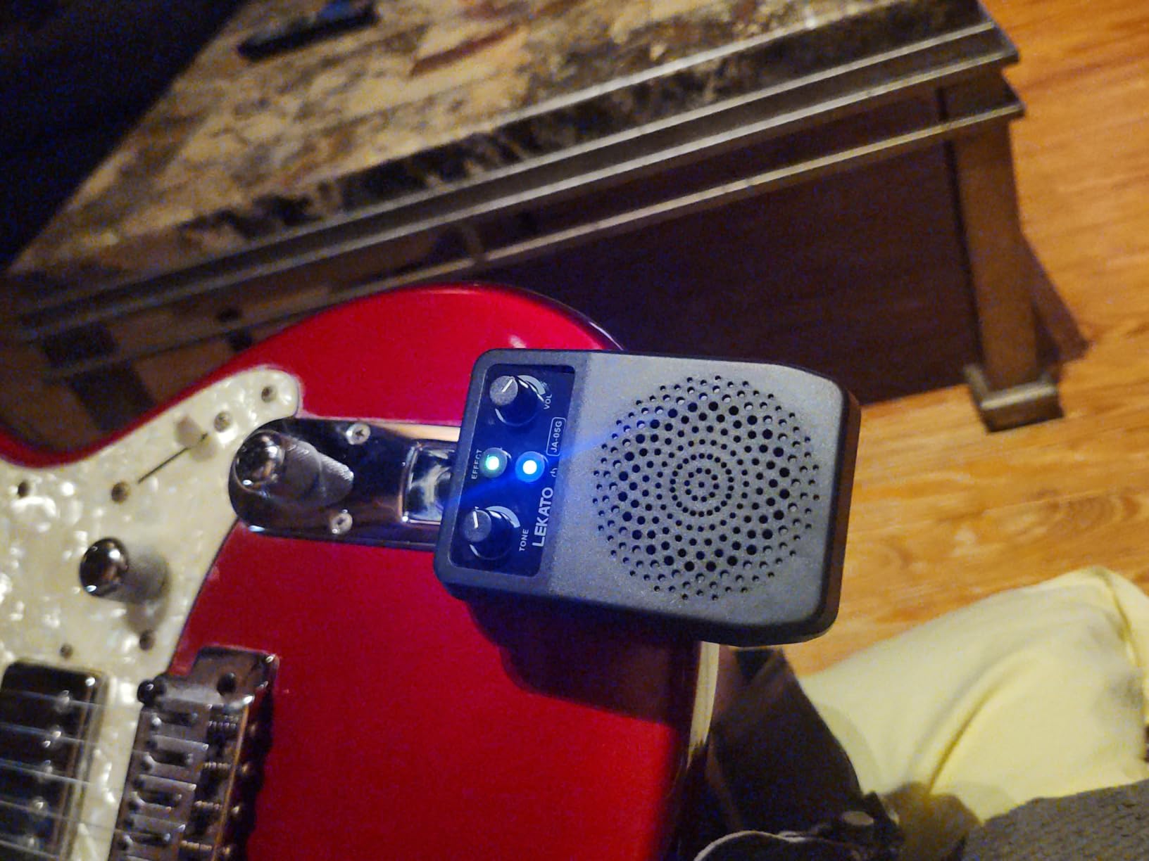 LEKATO Mini Electric Guitar Amp 5W, Portable Guitar Amp Bluetooth with Built-in 4 Effects, Clean Distortion Overdrive Reverb, Rechargeable Small Amplifier for Practice, Black (JA-05G) customer photo 2