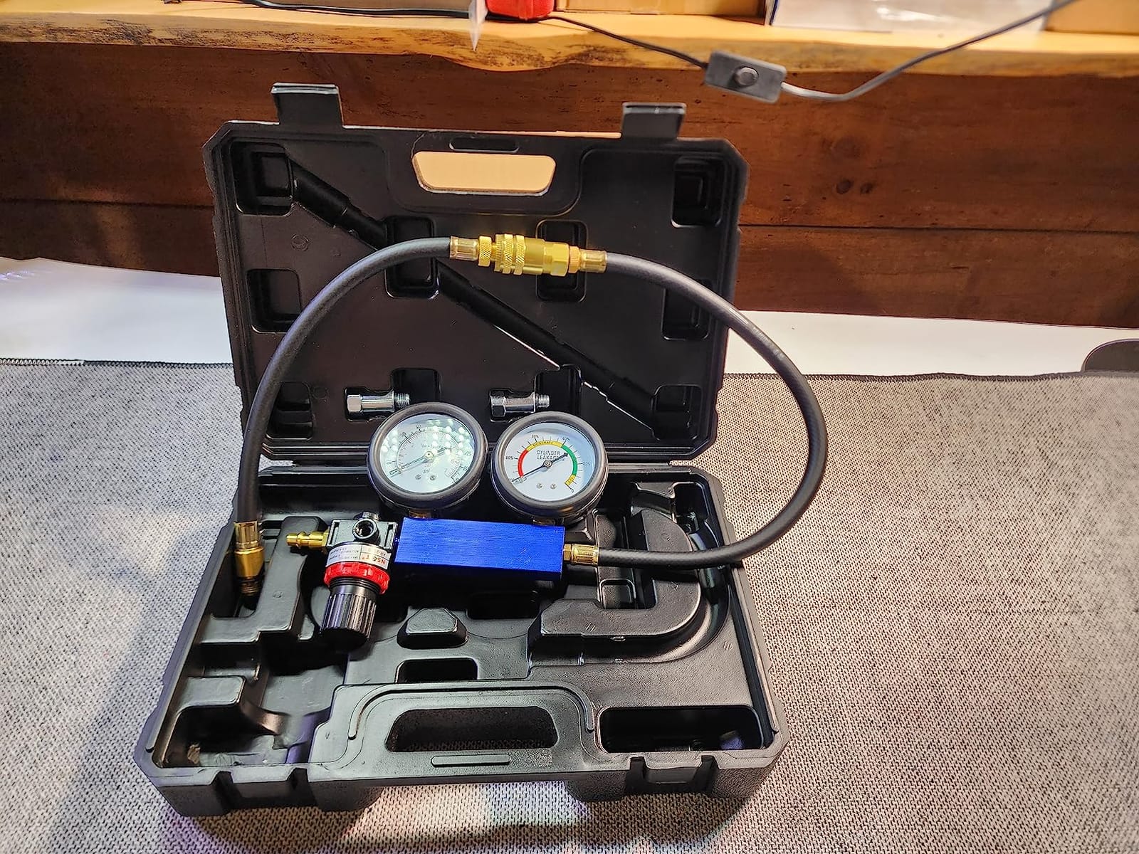 Cylinder Leak Down Tester Kit with Dual Gauges for Gasoline Engines customer photo 2