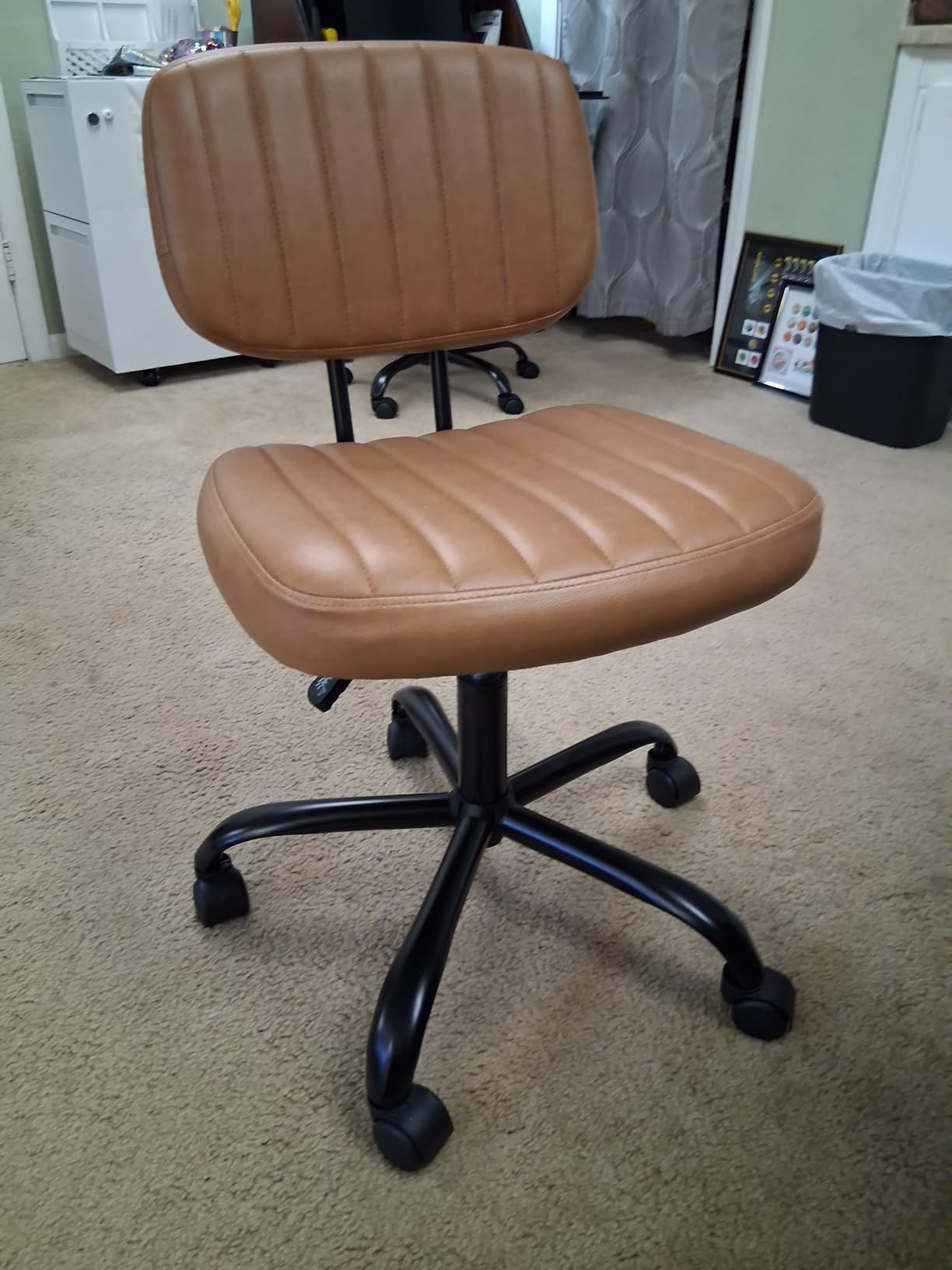 DUMOS Small Desk Chair, Home Office Chair, Lumbar Support customer photo 1