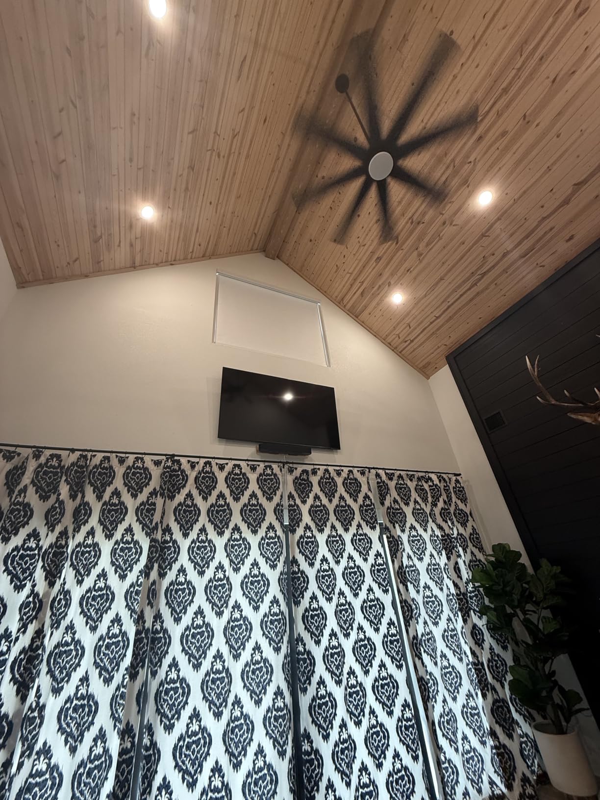 Bringnox Motorized Blinds with Remote, 100% Blackout, Voice Controlled customer photo 1