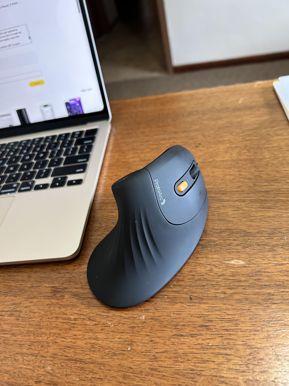 ProtoArc EM11 NL Wireless Ergonomic Vertical Mouse, Rechargeable, Black | 58 degree vertical design supports a natural wrist posture, connect 3 devices via Bluetooth/2.4G USB-A, 500mAh USB-C rechargeable customer photo 2