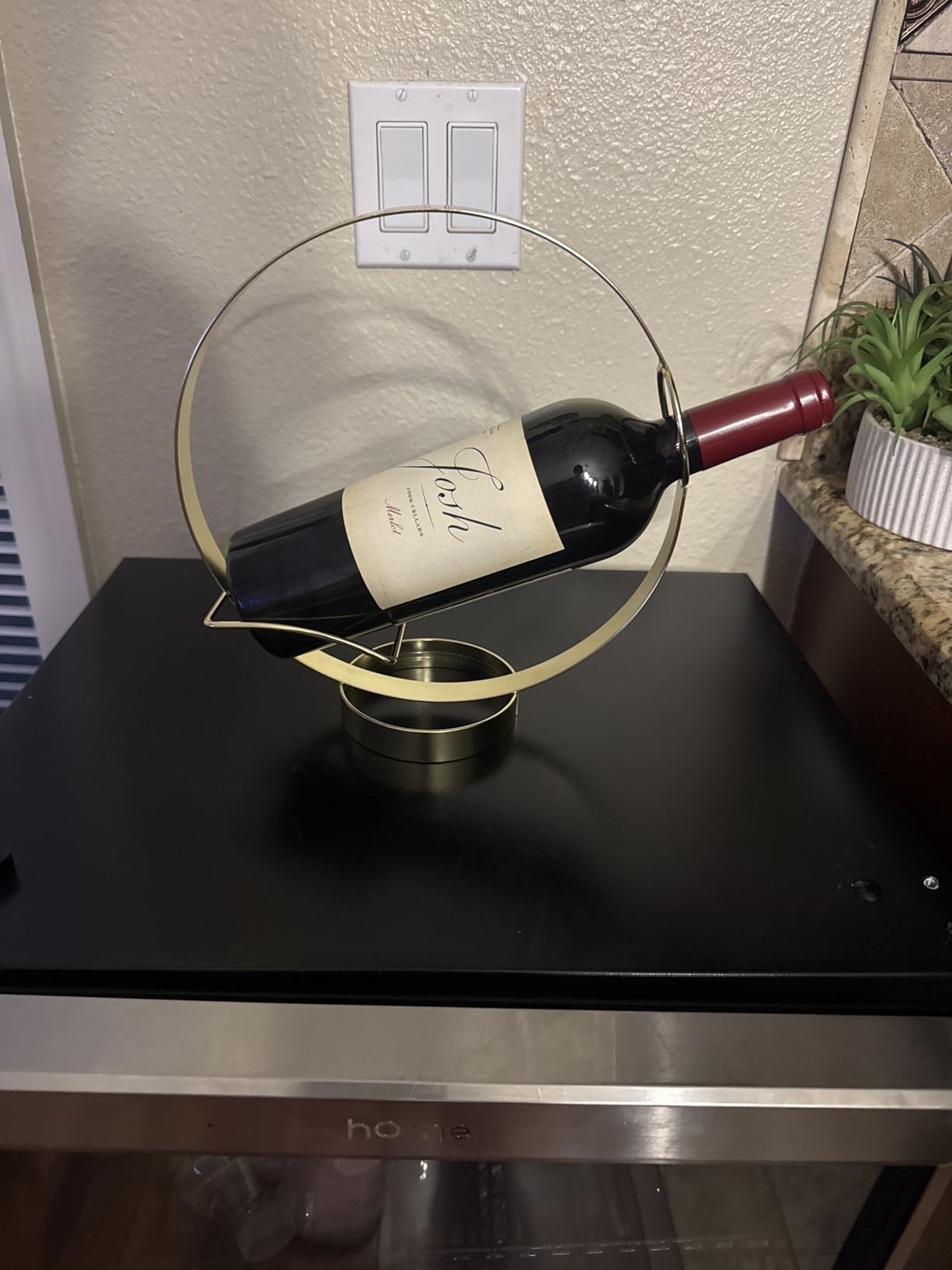 Gold Single Wine Bottle Holder, Freestanding Countertop Display Stand customer photo 1