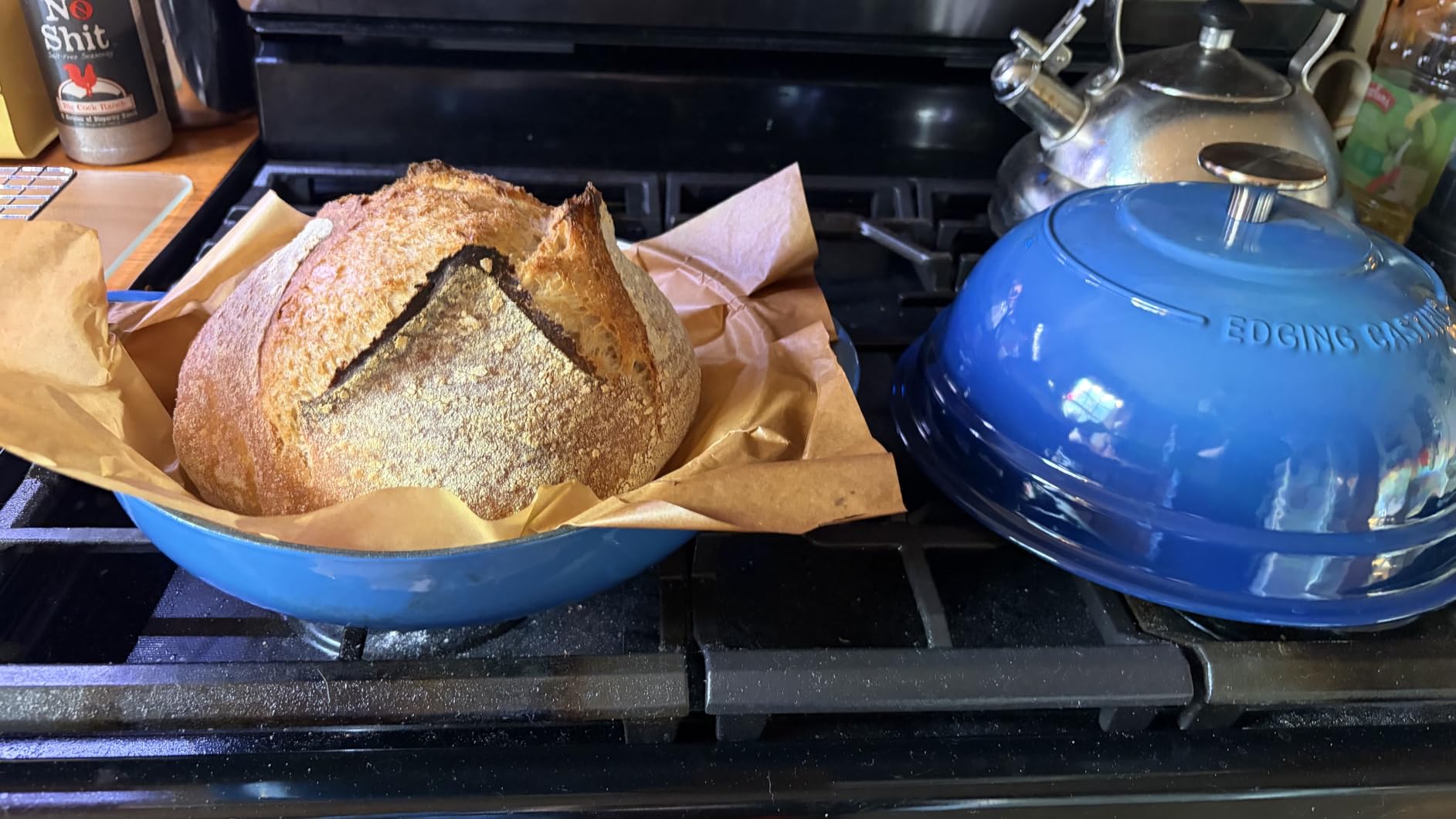 EDGING CASTING Enameled Cast Iron Dutch Oven Pot with Lid, Round Bread Oven for Homemade Sourdough Bread Baking, 6 Quart, Darkcyan customer photo 2
