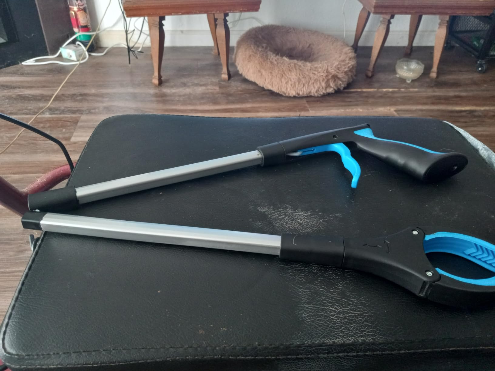 Grabber Reacher Tool - 32” Extra Long Foldable Gripper and Reaching Tool - Heavy Duty Pick Up Stick Grabbers for Seniors, Trash, Surgery Recovery Must Haves Gifts (Blue) customer photo 1