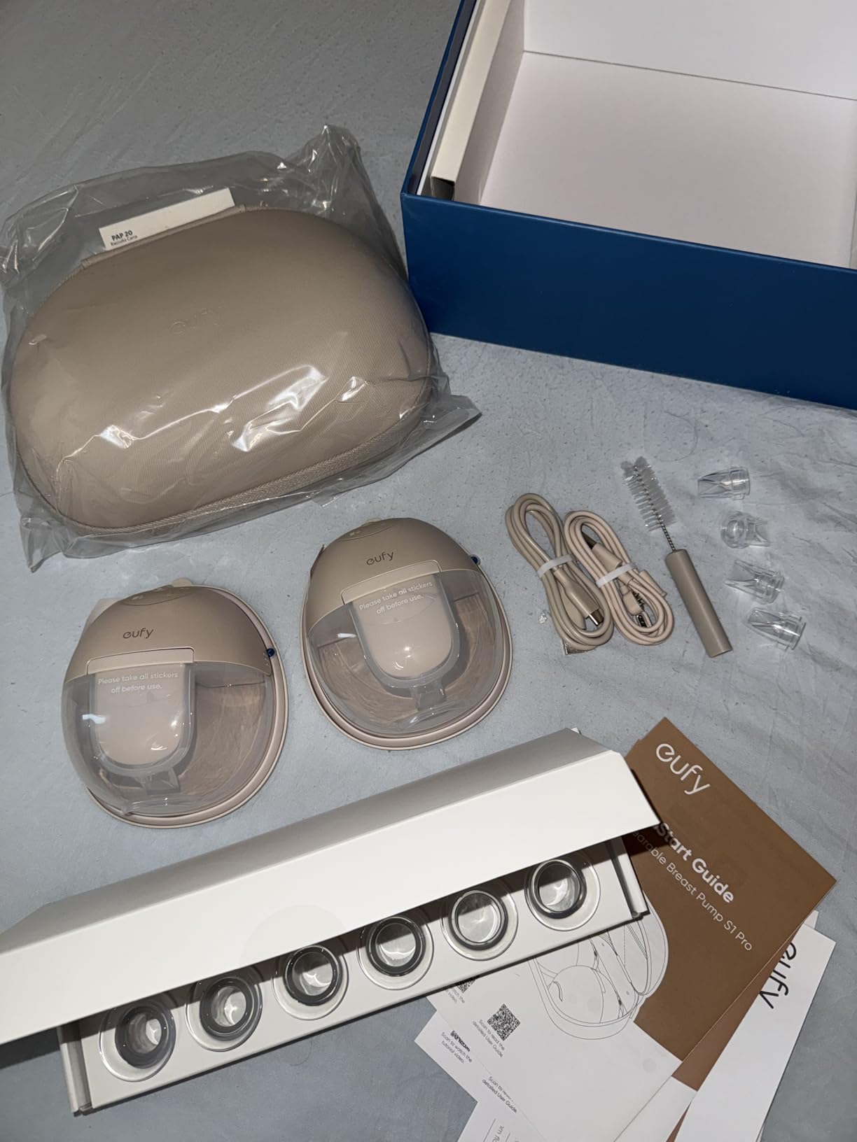 eufy Heated Wearable Breast Pump S1, HeatFlow, Hands-Free customer photo 2