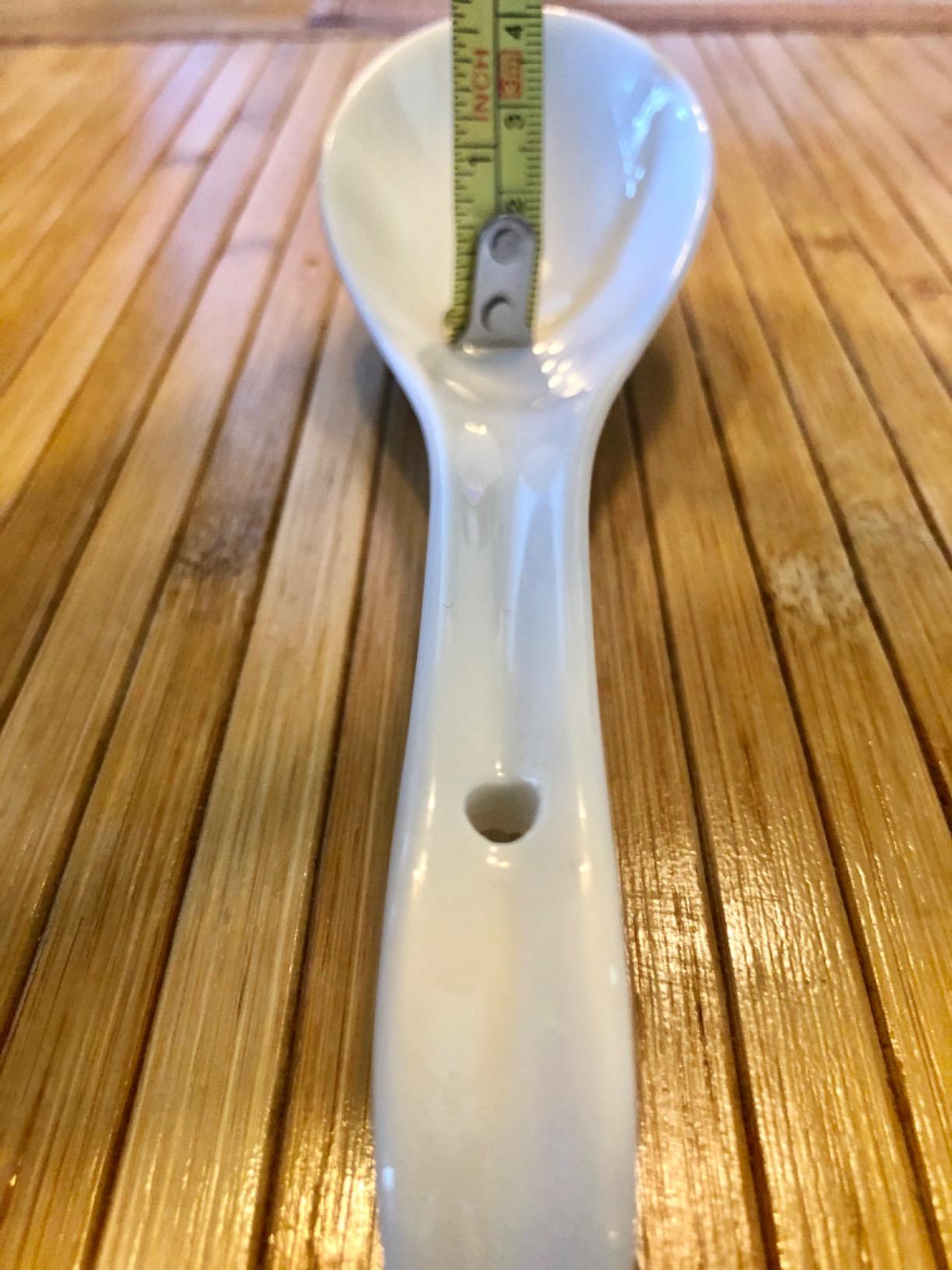 DOWAN Soup Spoons, Ceramic Asian Soup Spoons, White Japanese Spoon Large for Ramen Pho Wonton Dumpling Miso, Deep Oval Hook Design, Set of 4 customer photo 1