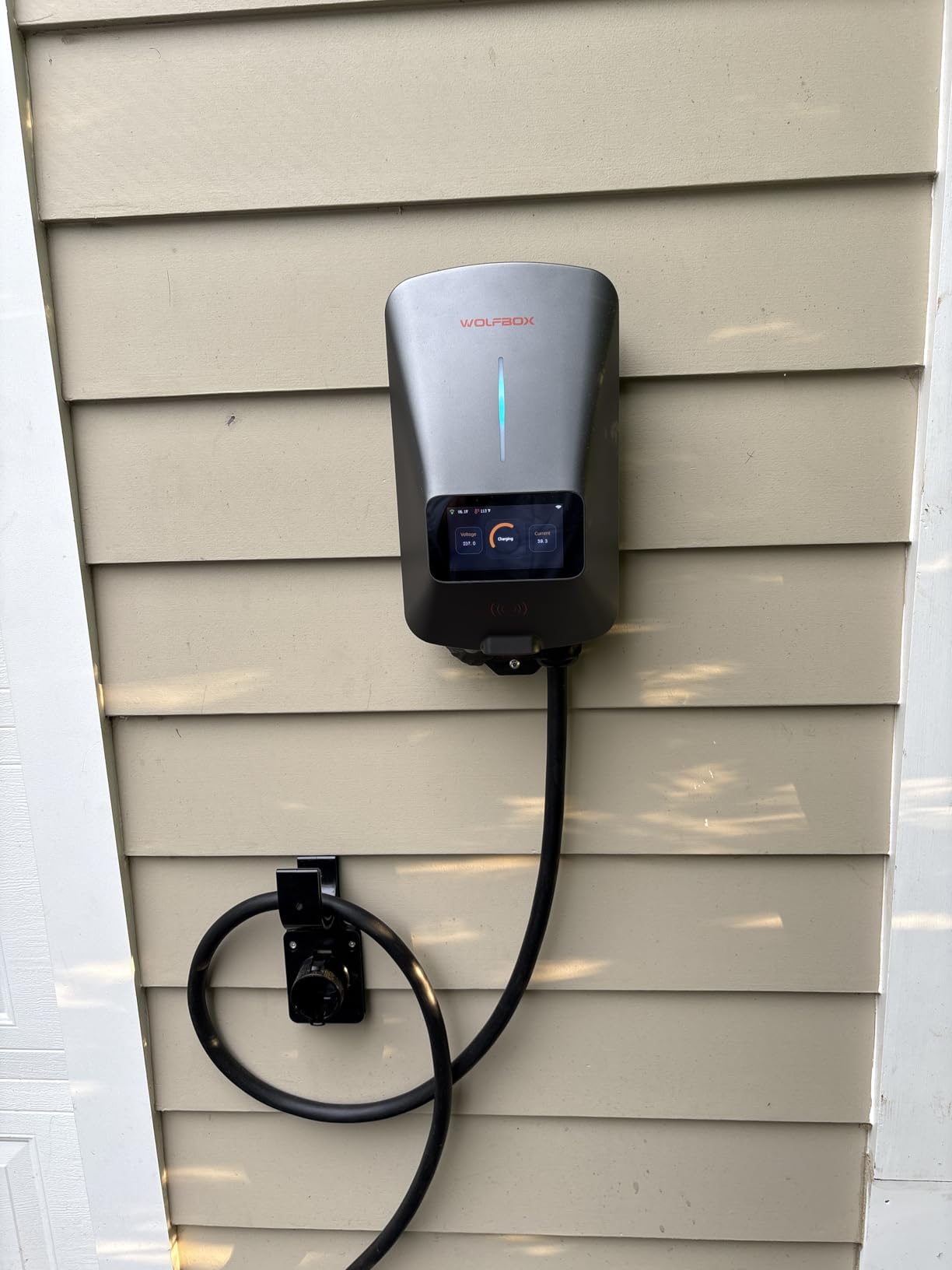 WOLFBOX Level 2 EV Charger 48amp, Hardwired with J1772 Connector, 240V(E48) | CSA Certified, Weatherproof(IP66,NEMA4), 25FT Cable, Smart APP&RFID Card control, Wi-Fi Enabled, 11.5KW customer photo 2