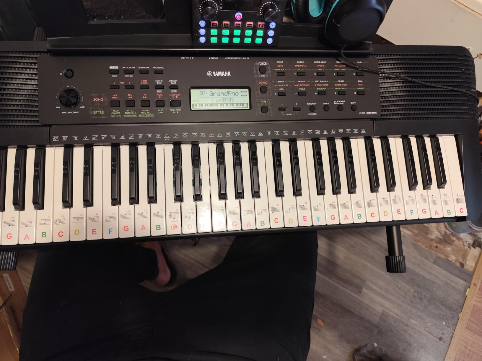 Yamaha 61-Key Portable Keyboard for Beginners with Learning Tools, Music Rest and Power Adapter PSRE283 customer photo 2
